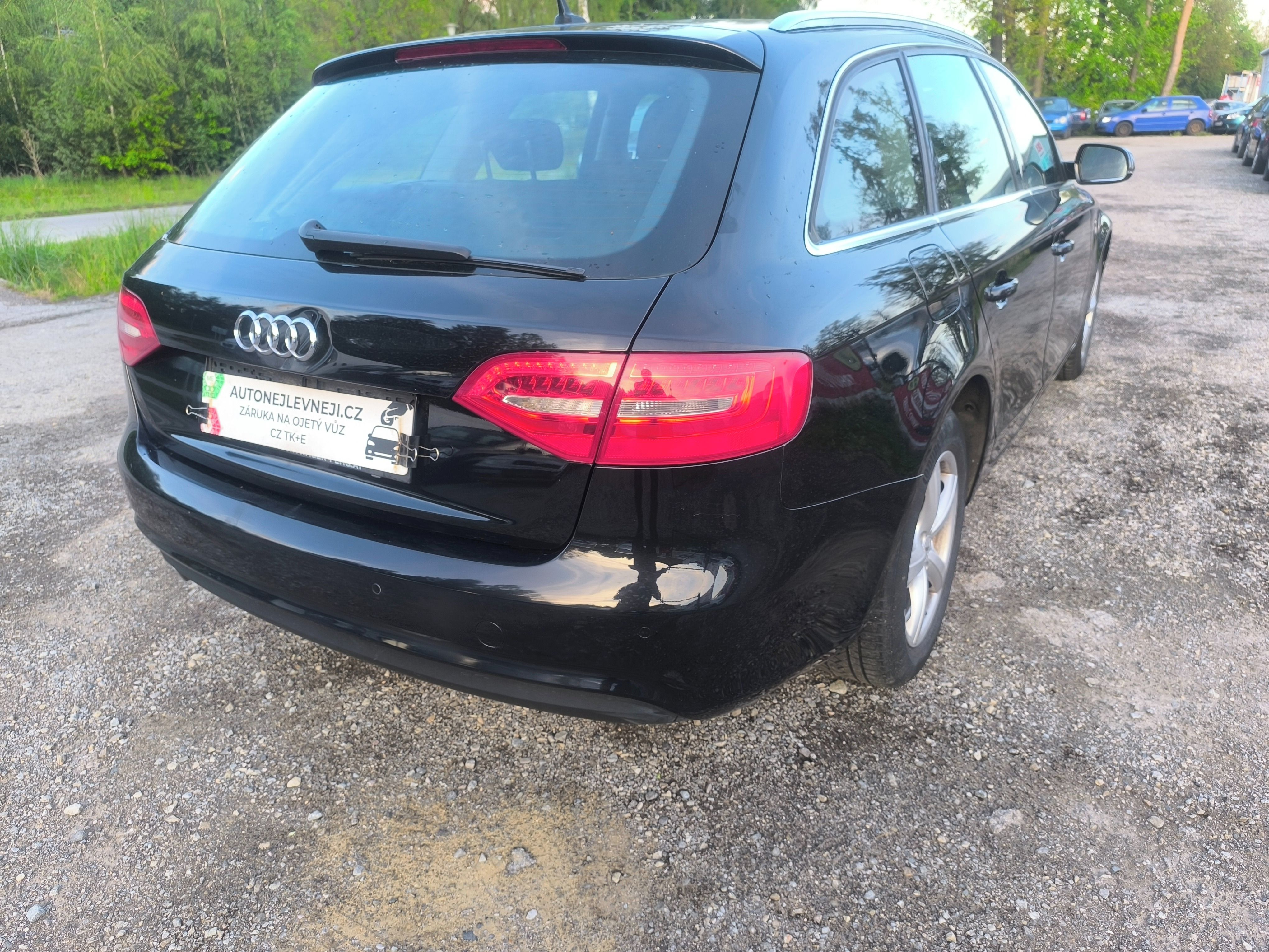 Audi A4, 110KW, KRÁSNÁ,1MAJ82L,SERVISKA - fotka 4