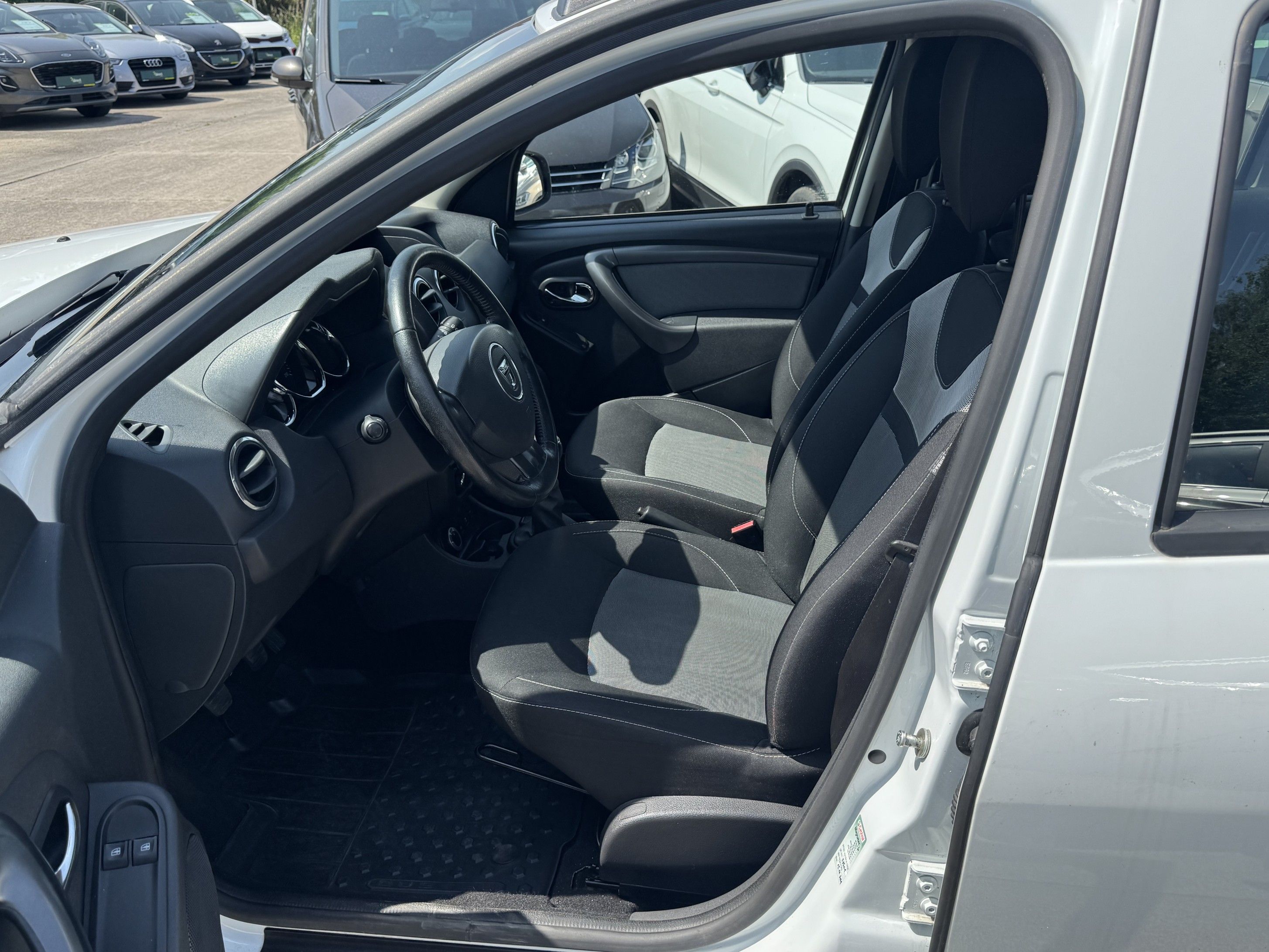 Dacia Duster, 1.2 92 kW - fotka 6