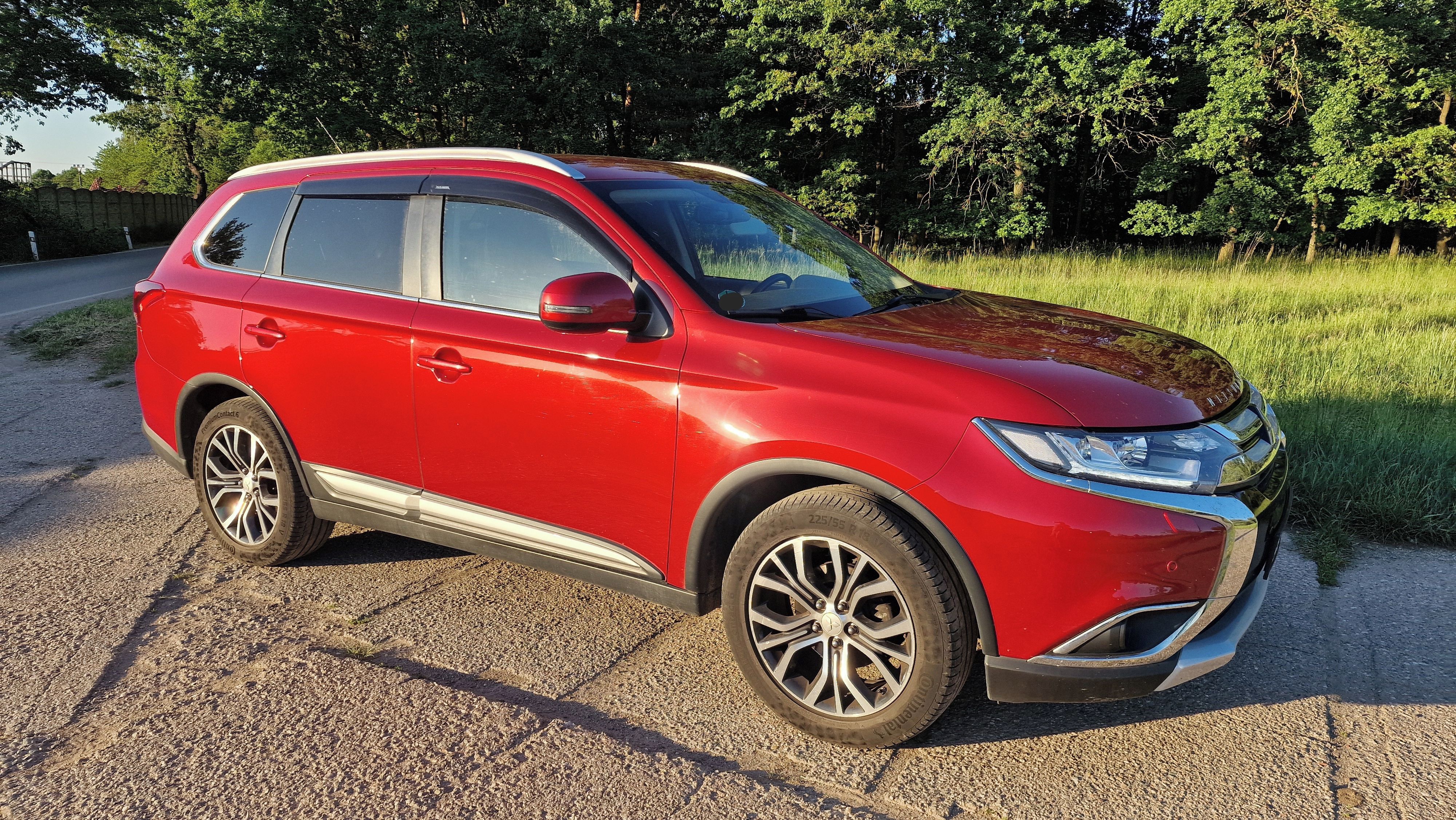 Mitsubishi Outlander, Pravidelný servis,TOP STAV,4x4 - fotka 2