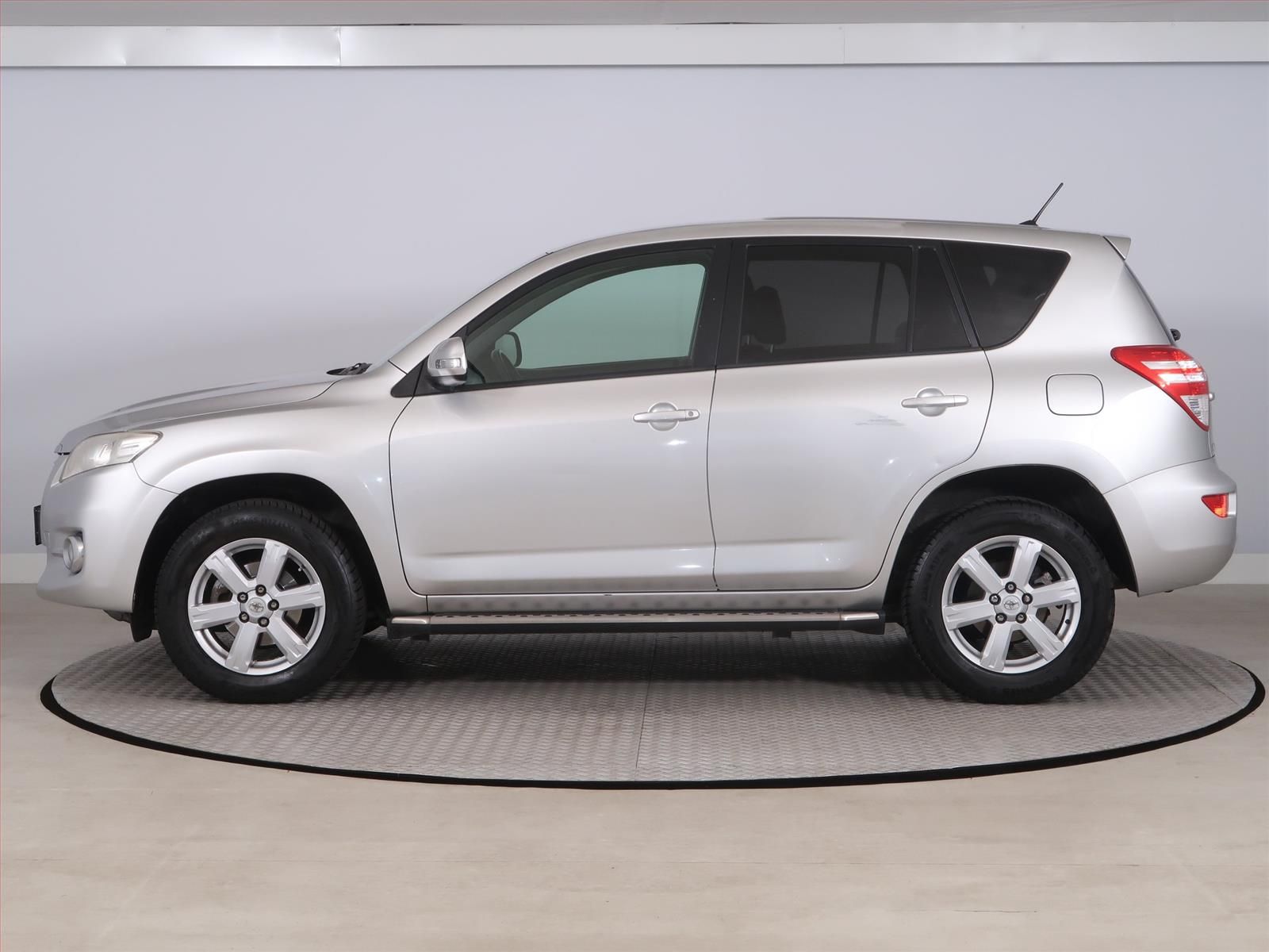 Toyota Rav4, 2.0 VVT-i, 4X4, Automat, ČR - fotka 3