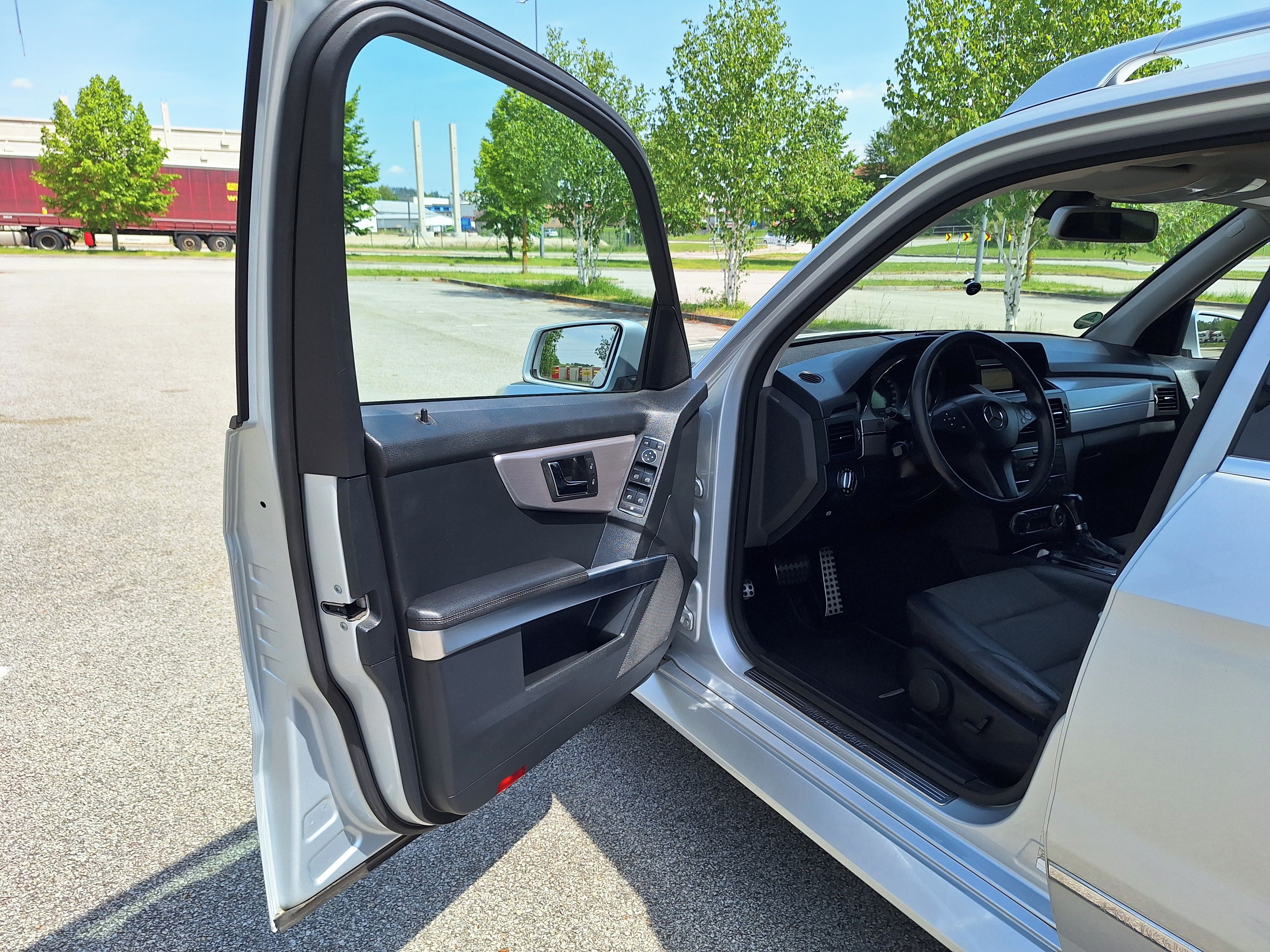 Mercedes-Benz GLK, Mercedes GLK 320 CDI SERVIS!!! - fotka 6