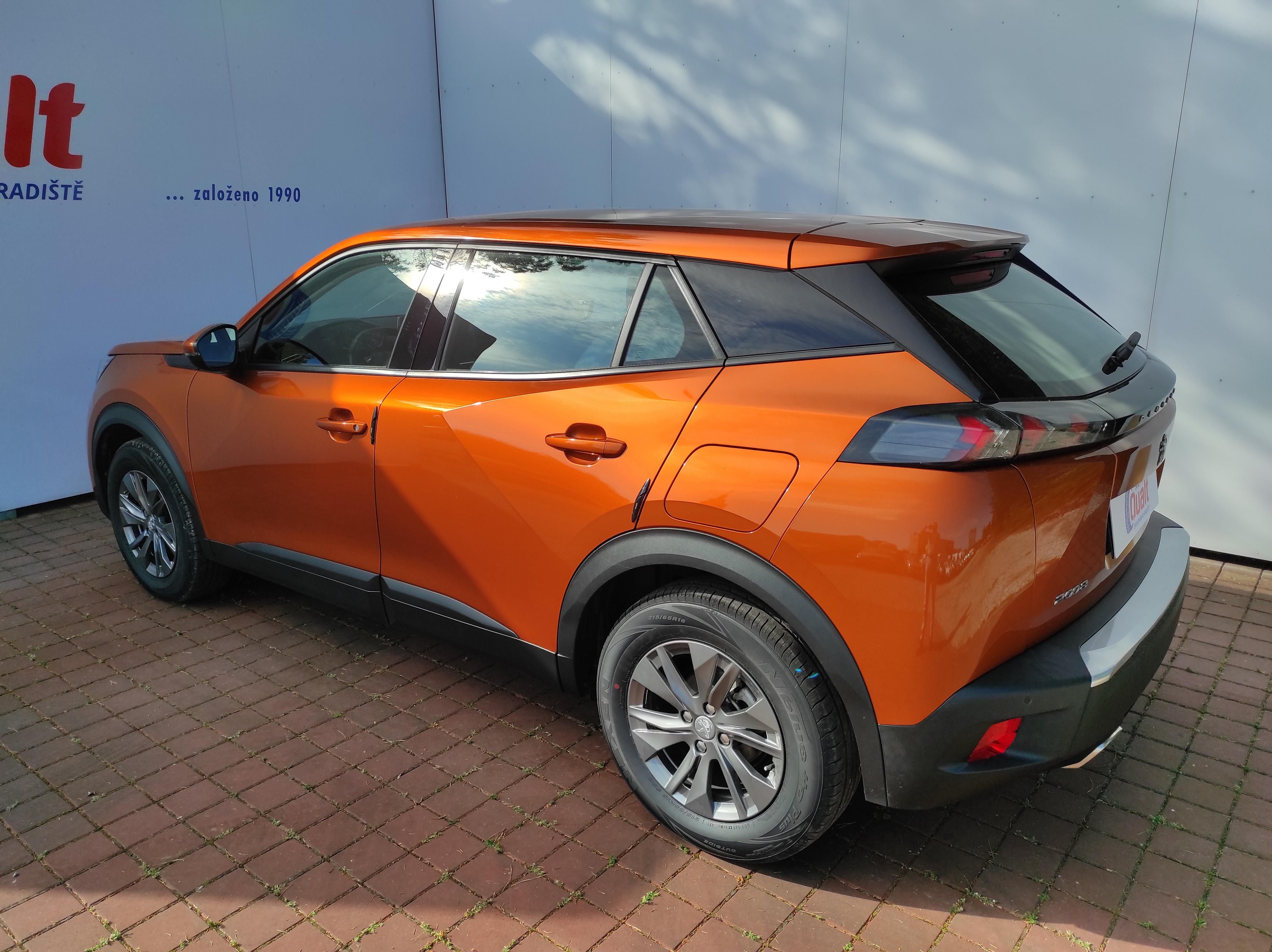 Peugeot 2008, 1.2 ČR, SERVISKA, 47 tis. Km - fotka 6