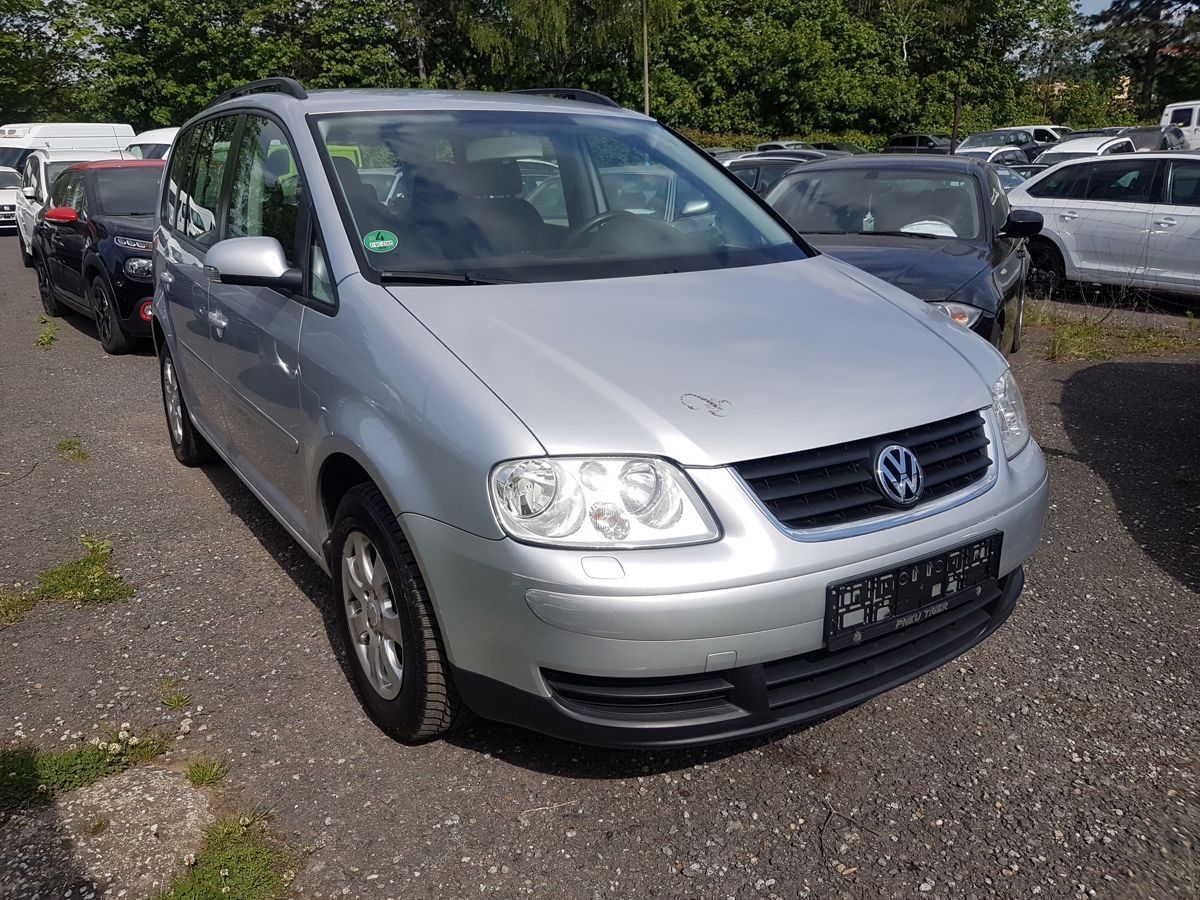Volkswagen Touran, 1.6FSi 85KW NAVI NOVÁ STK