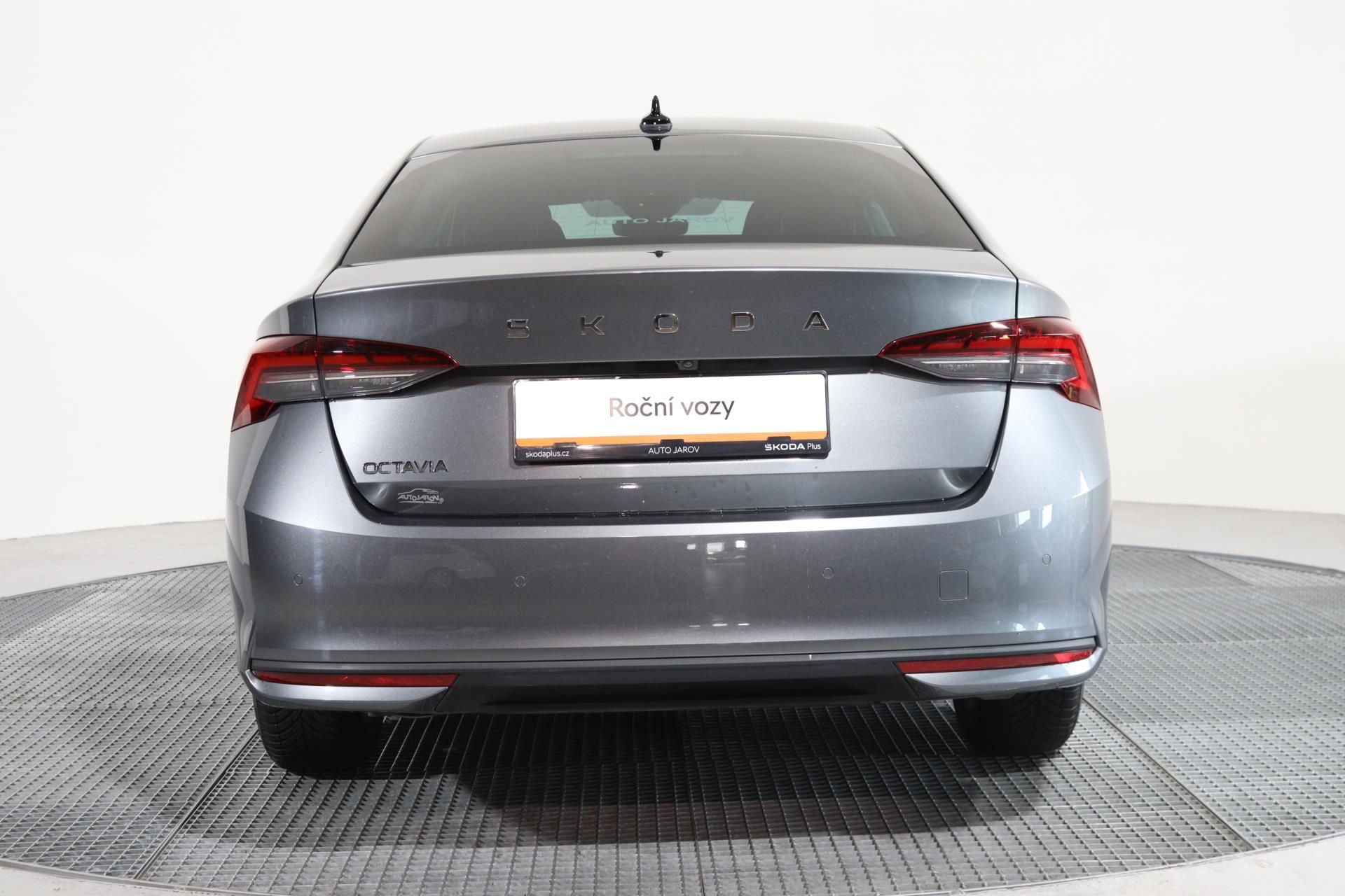 Škoda Octavia, SELECTION 1,5 TSI 85 kW - fotka 6