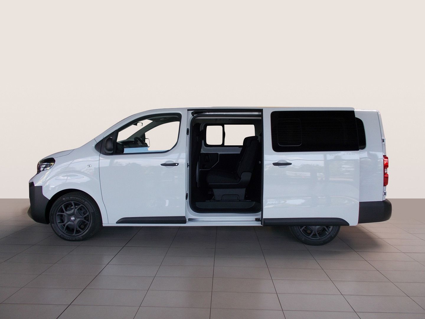 Opel Vivaro, L2 (L) Combi 2.2 CDTi (132kW/1 - fotka 6