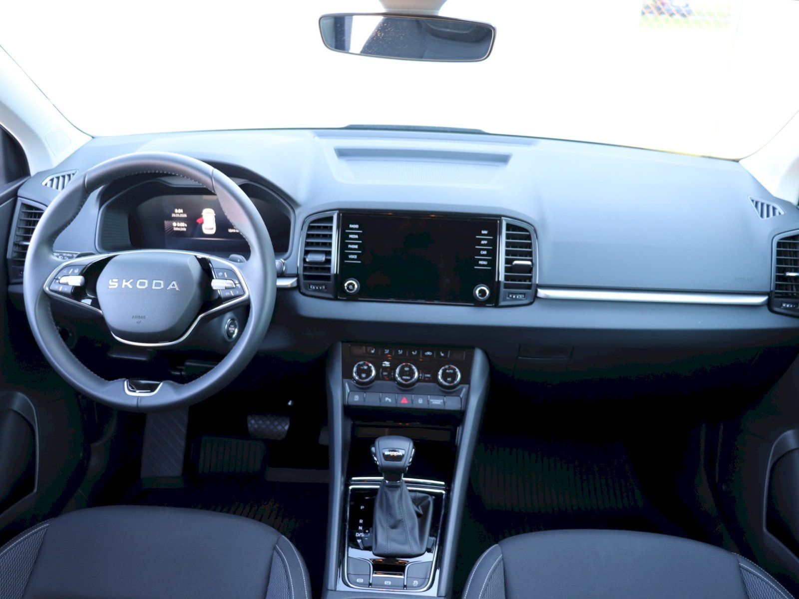 Škoda Karoq, Karoq Selection 1.5 TSI 110 kW - fotka 5