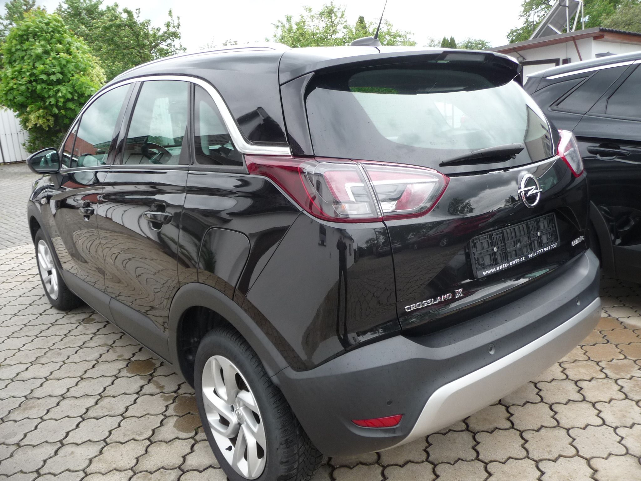 Opel Crossland X, 1.2i 81kw inovation po 1.majit - fotka 4