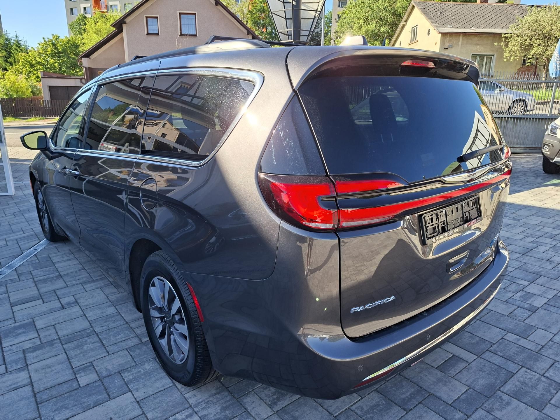 Chrysler Pacifica, 3,6L V6 HYBRID, kůže, servis - fotka 5