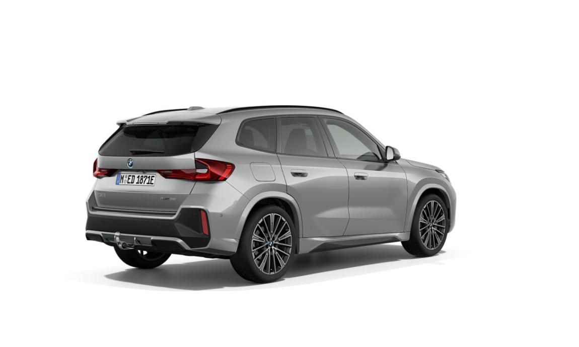 BMW iX1, eDrive20 - fotka 2