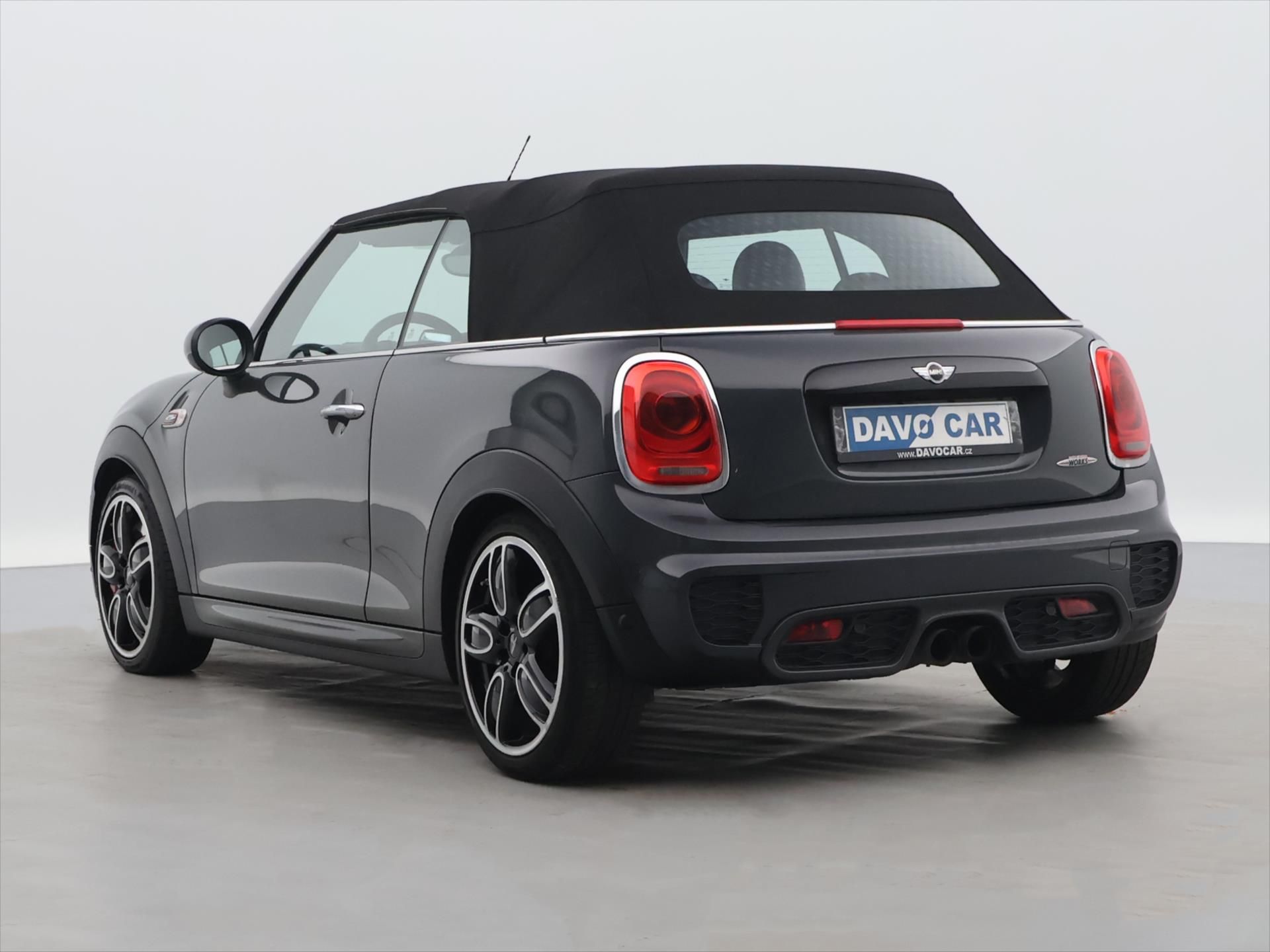 Mini Cooper, 2,0 i JCW 206kW Cabrio Manual - fotka 5