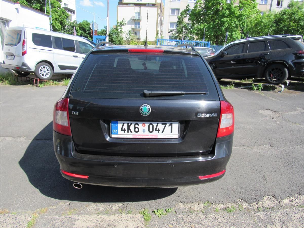 Škoda Octavia, 1,6 TDI 77kW Combi - fotka 5