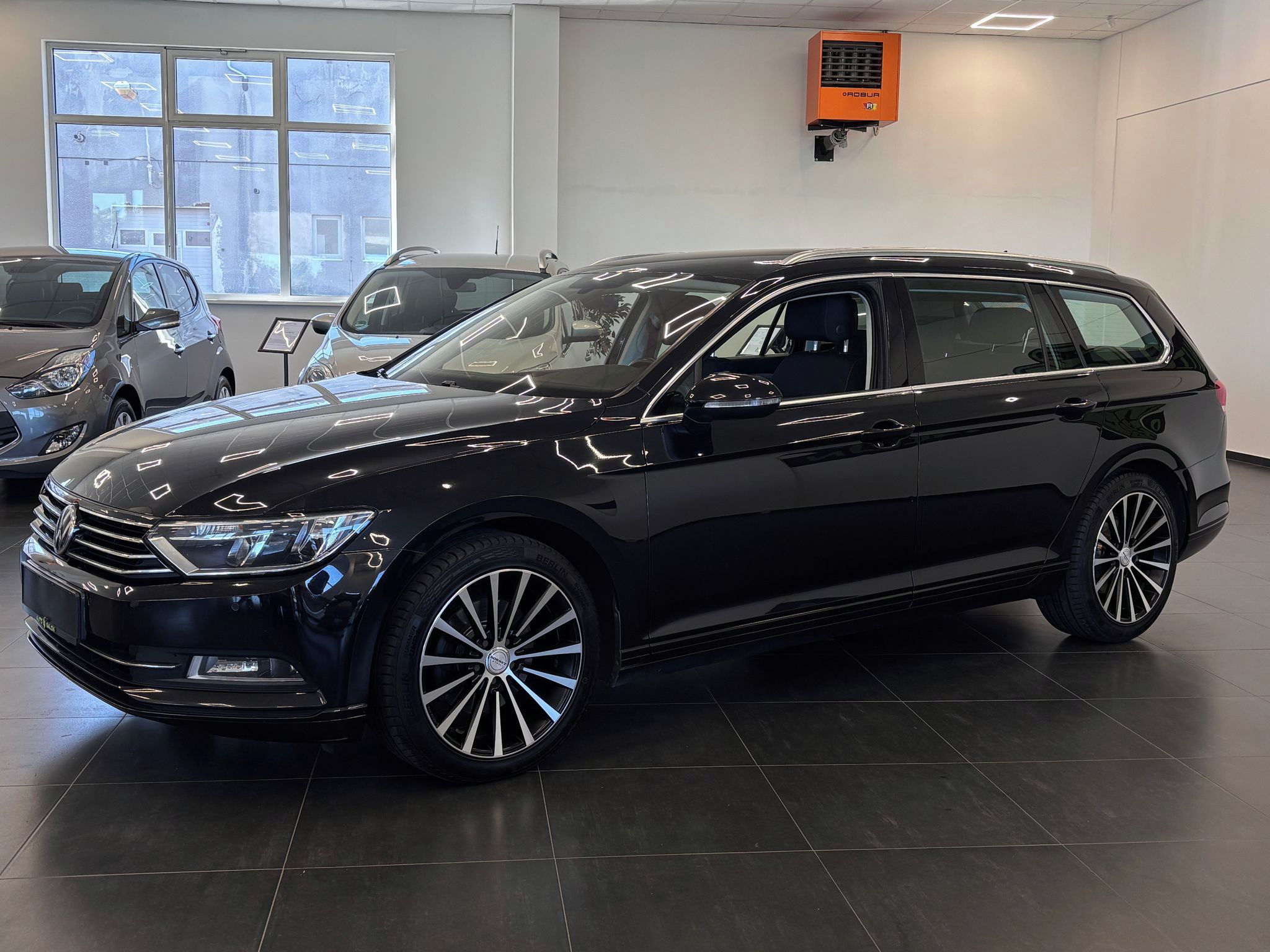 Volkswagen Passat, 2.0 TDI, 110kW - fotka 3