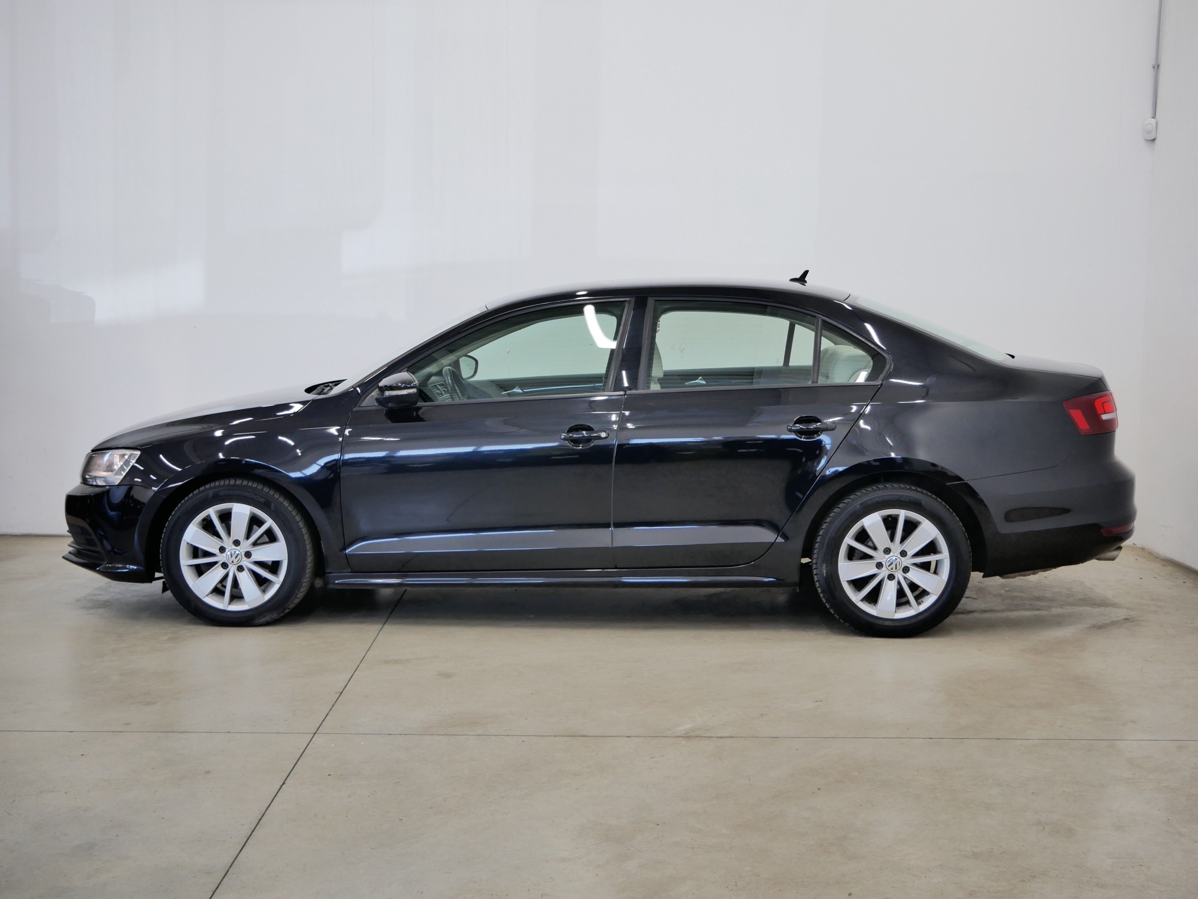 Volkswagen Jetta, 2.0 TDI 81 kW Comfortline - fotka 3