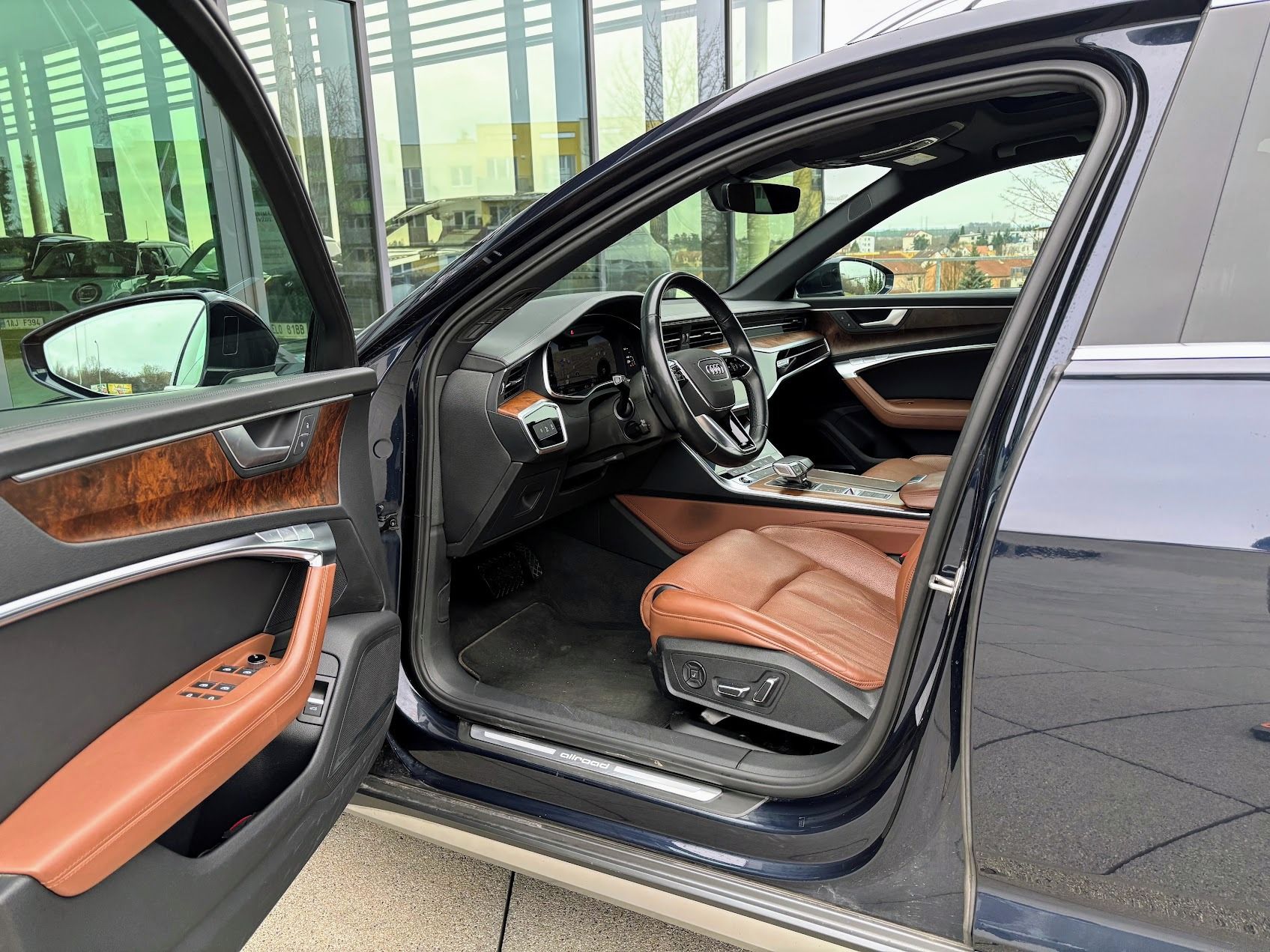 Audi A6 allroad, 55 TDI Matrix/Panorama/Tažné - fotka 5
