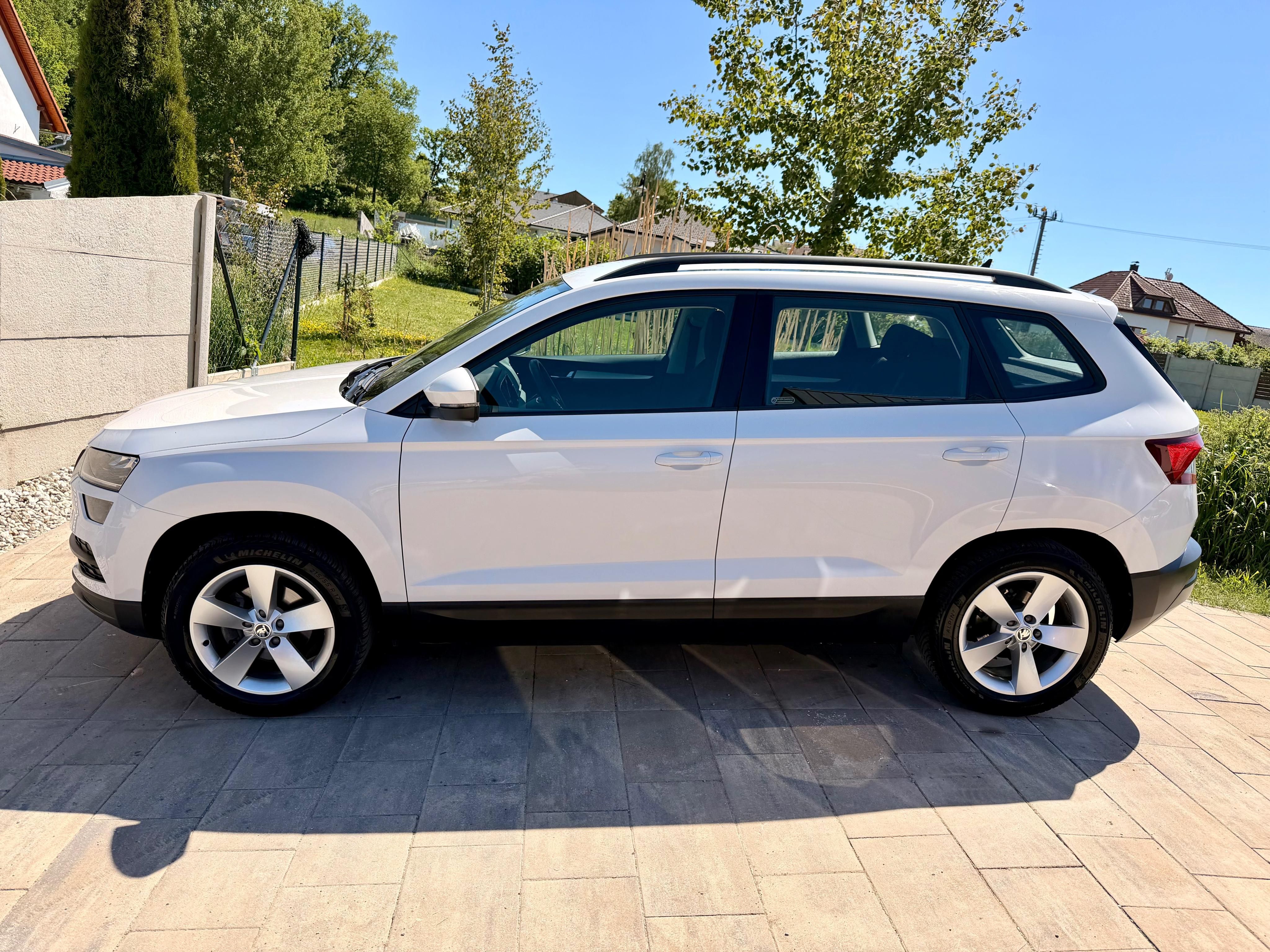 Škoda Karoq, 1.5TSI DSG ČR|DPH|TAŽNÝ|1.MAJ - fotka 2