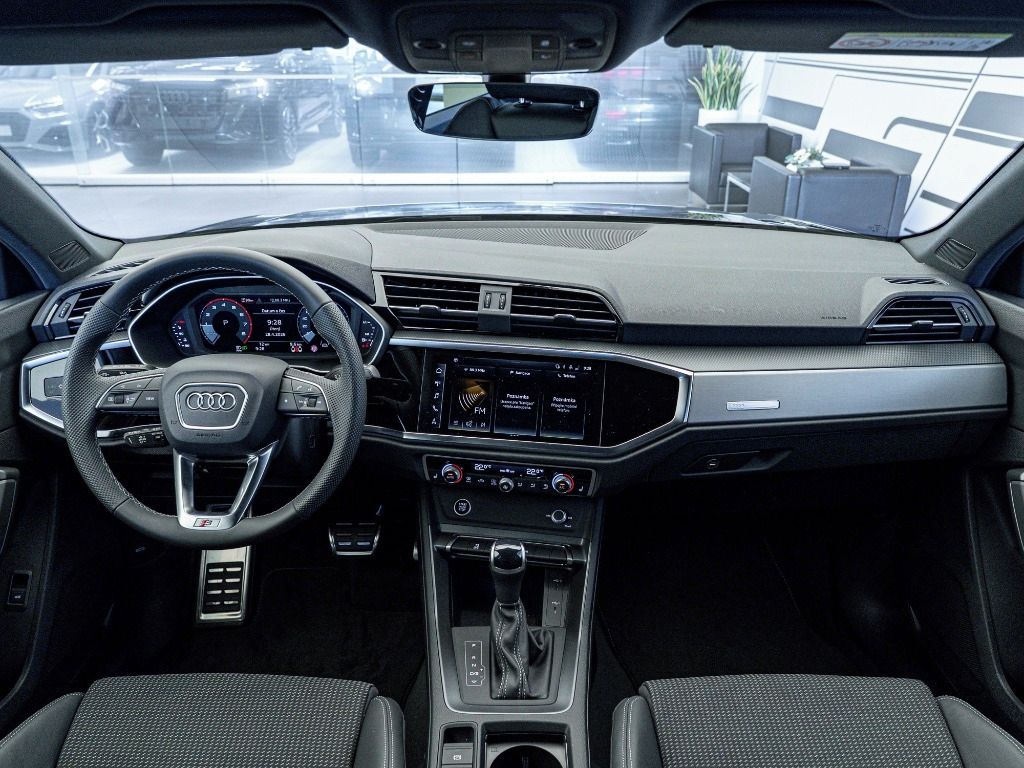 Audi Q3, Advanced 35 1.5 TFSI - fotka 5