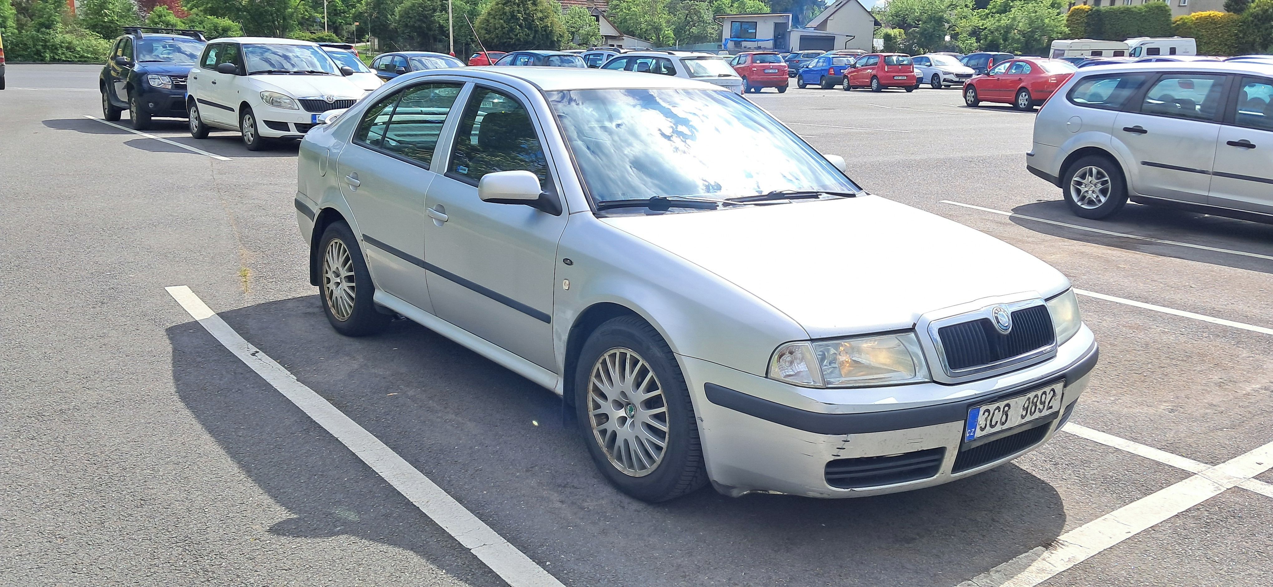 Škoda Octavia, 1,8T, 110 kW, původ ČR - fotka 3