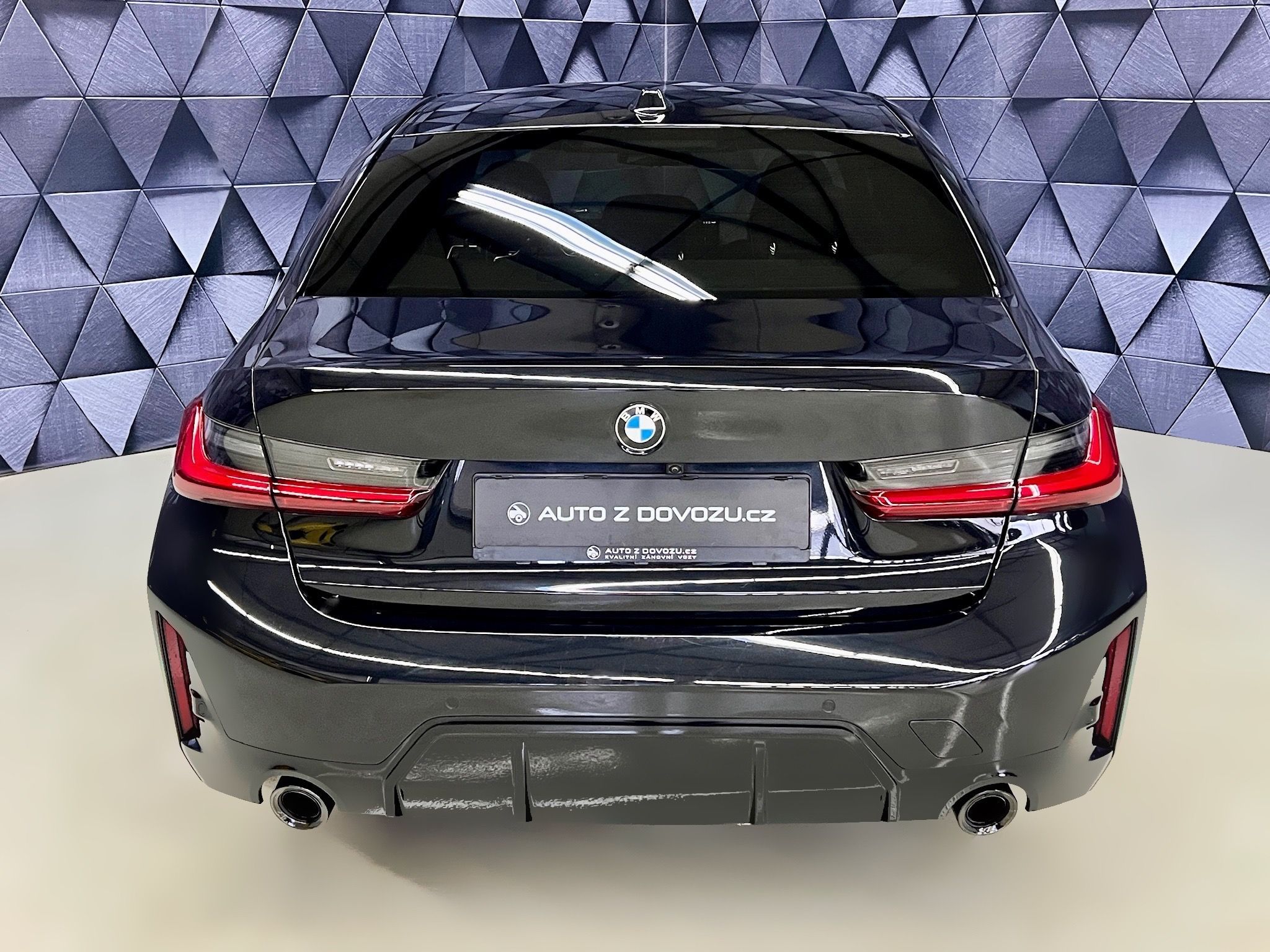 BMW Řada 3, 320d xDrive M-PAKET, EL. TAŽNÉ - fotka 6