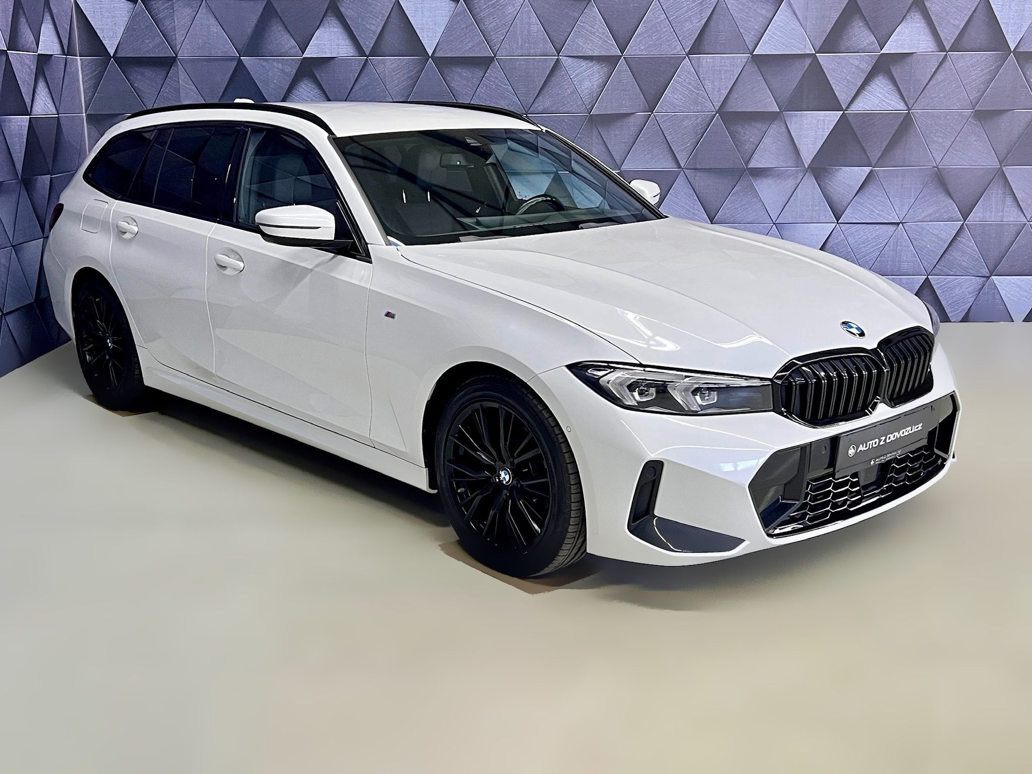 BMW Řada 3, 320d xDrive M-PAKET - fotka 4