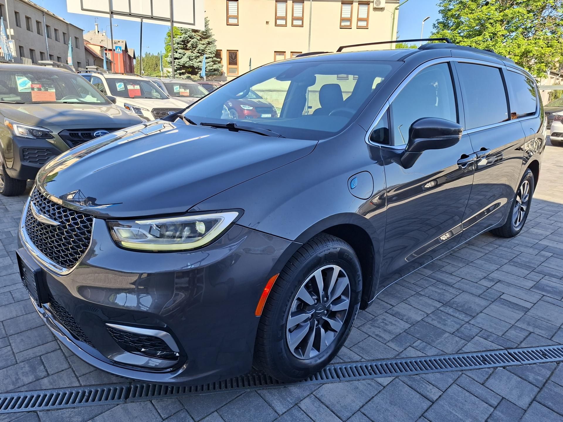 Chrysler Pacifica, 3,6L V6 HYBRID, kůže, servis - fotka 3