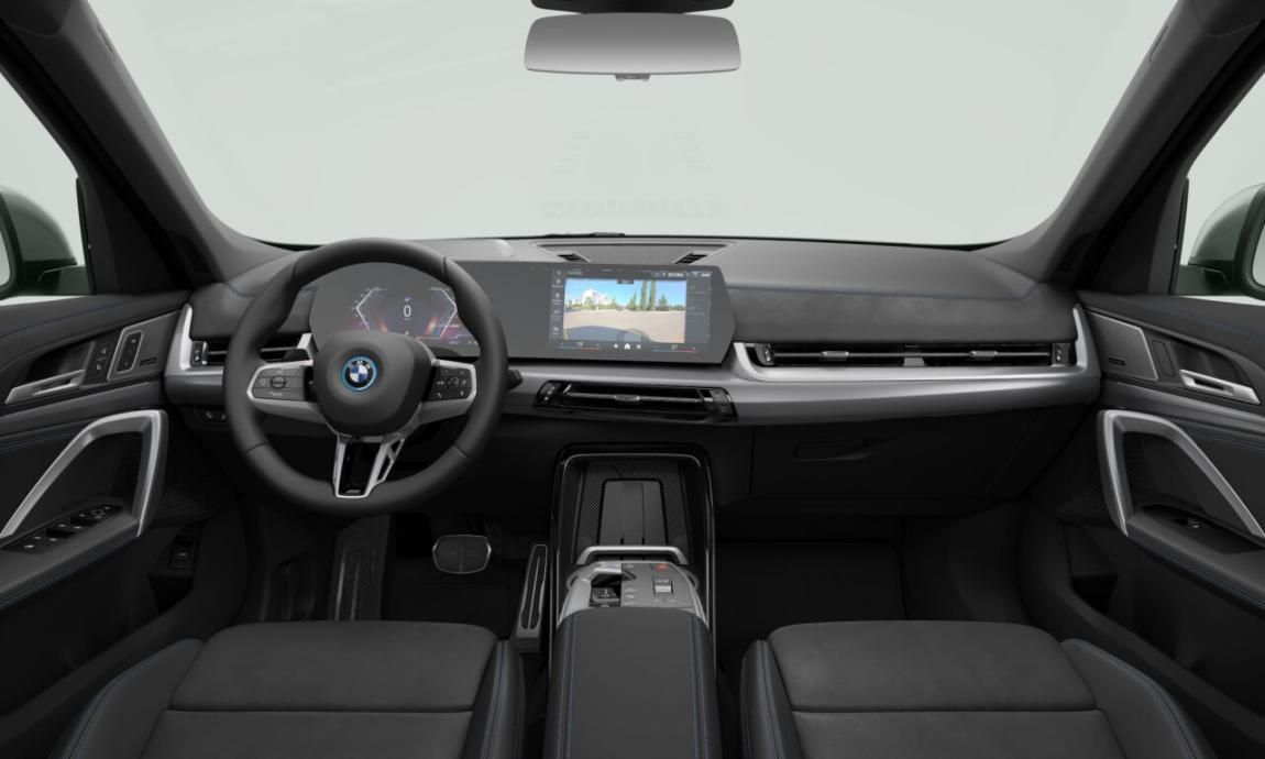 BMW iX1, eDrive20 - fotka 3