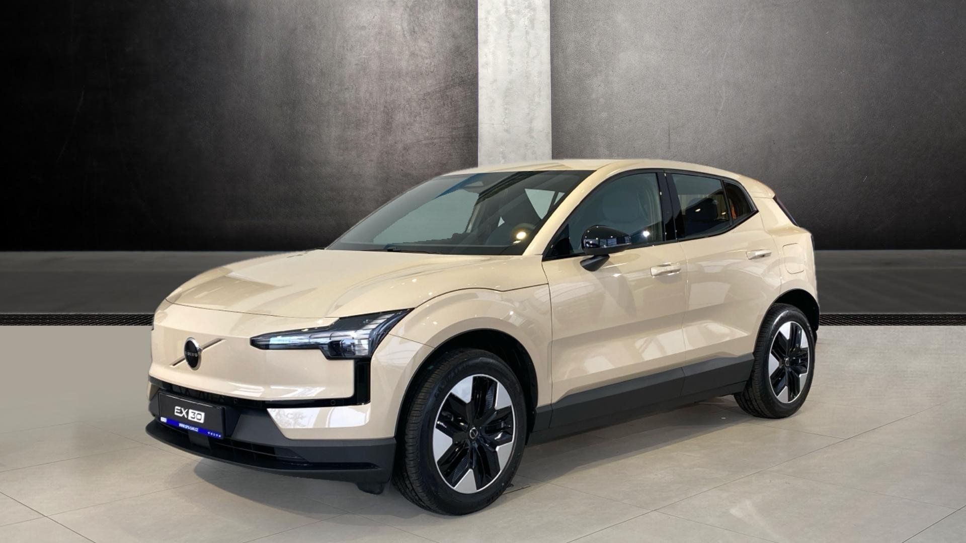 Volvo EX30, PLUS, P5 electric, 200 kW / 27