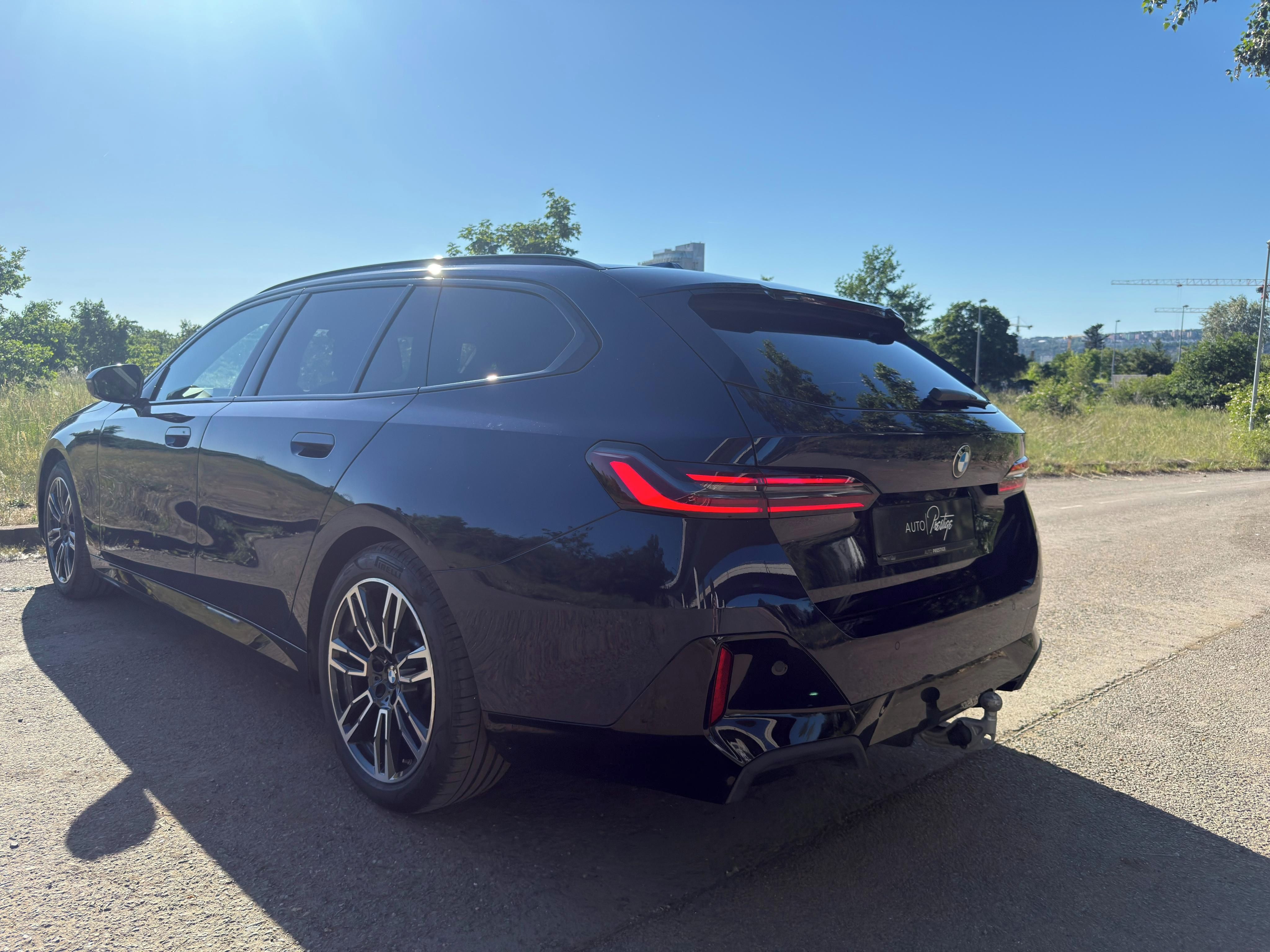 BMW Řada 5, 520d touring M tažné - fotka 5