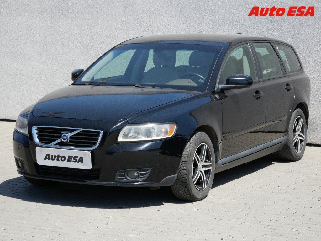 Volvo V50, 1.6D - fotka 3