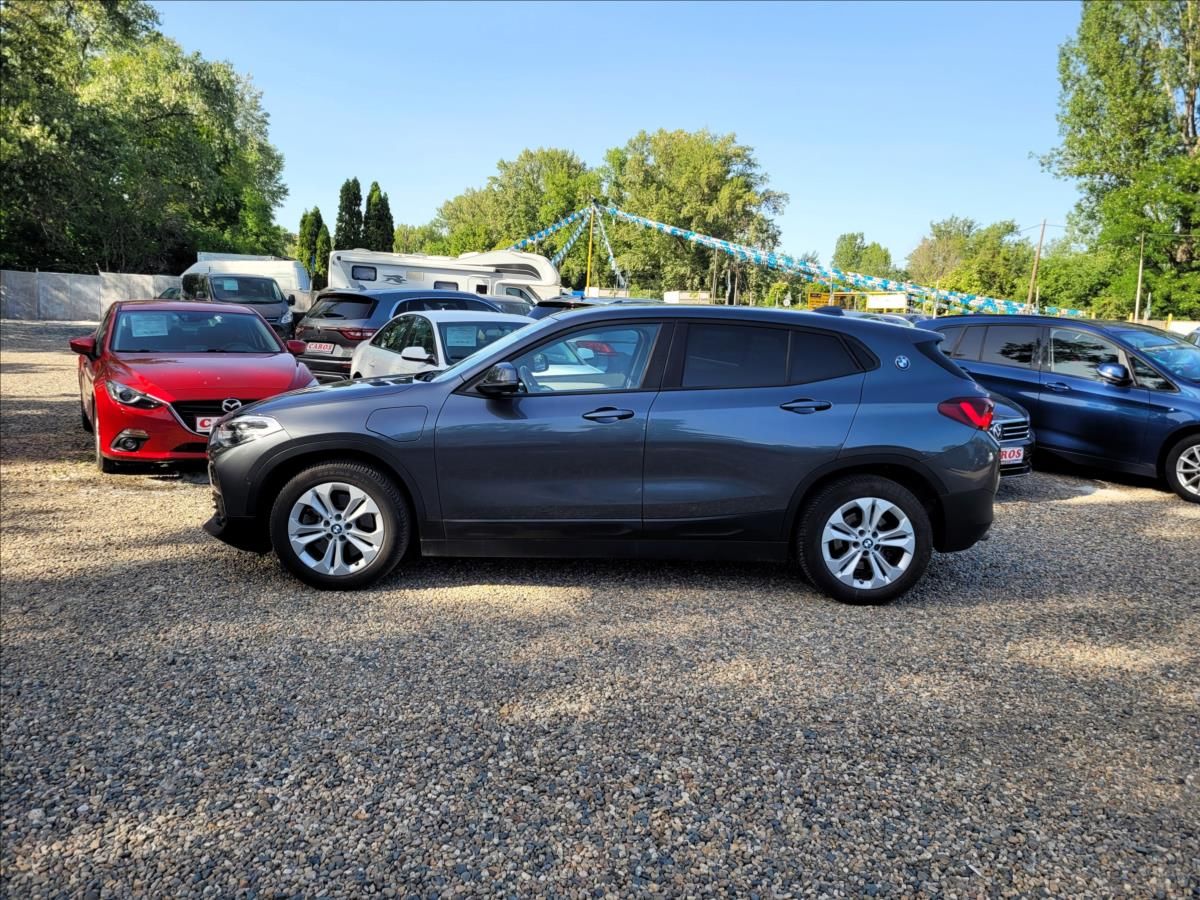 BMW X2, xDrive25e,navi,kůže,výhřev - fotka 3