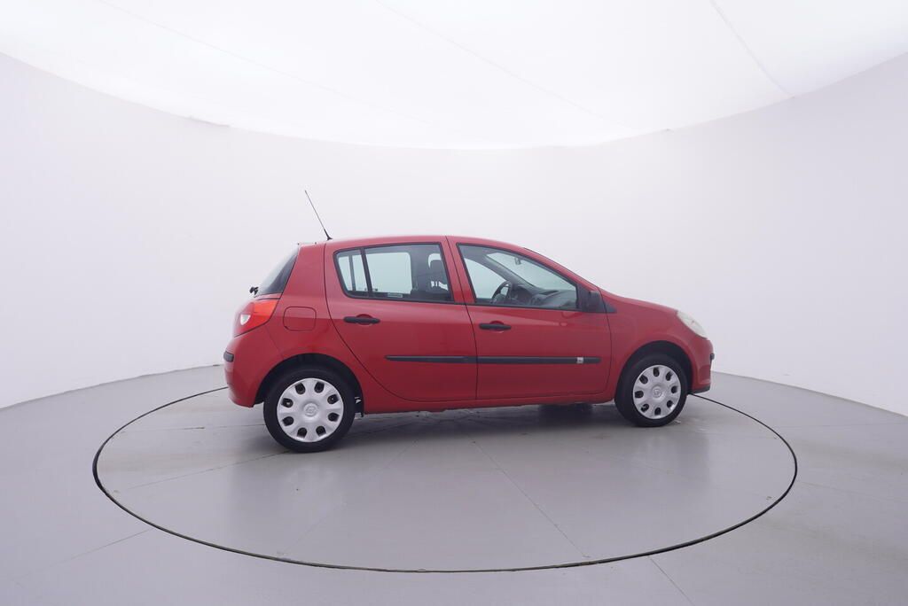 Renault Clio, 1.1 16V 55 kW - fotka 6