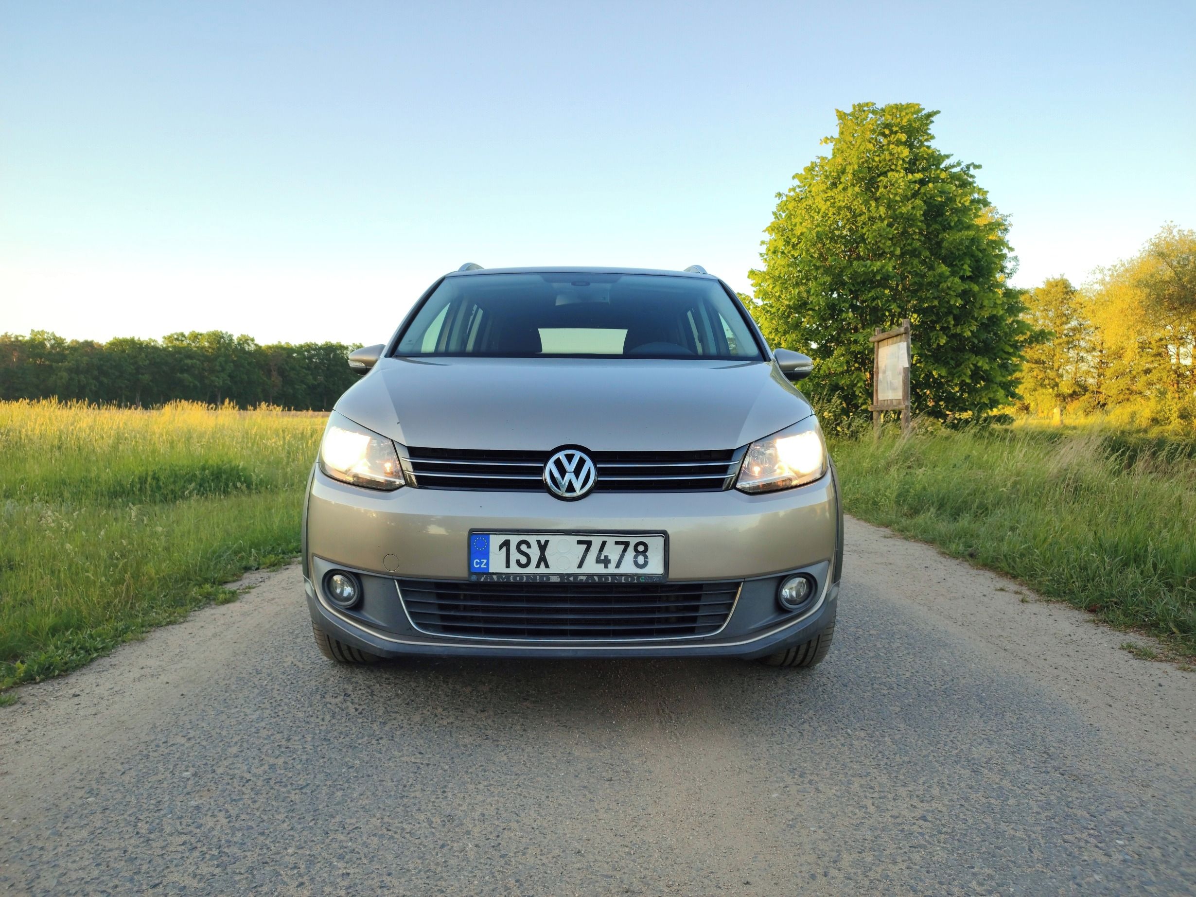 Volkswagen Touran, VW Touran Cross - fotka 2