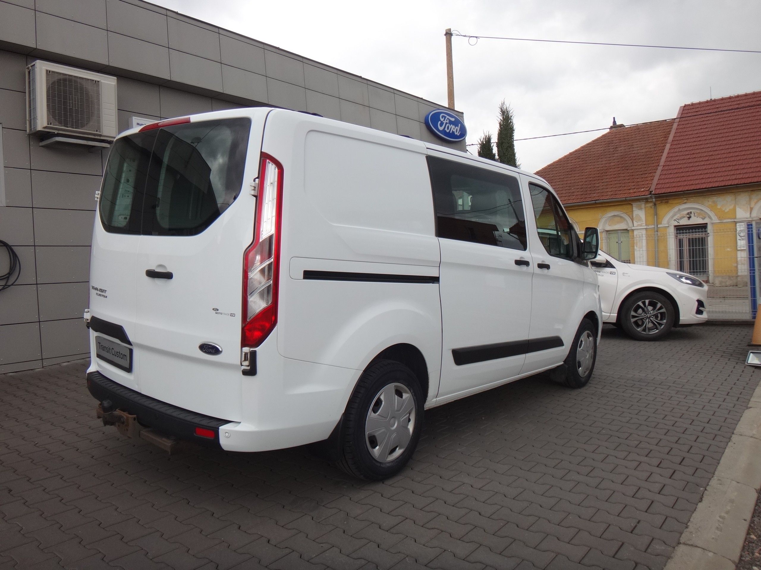 Ford Transit Custom, Trend 320 Kombi Van_L1H1_2.0Ec - fotka 5
