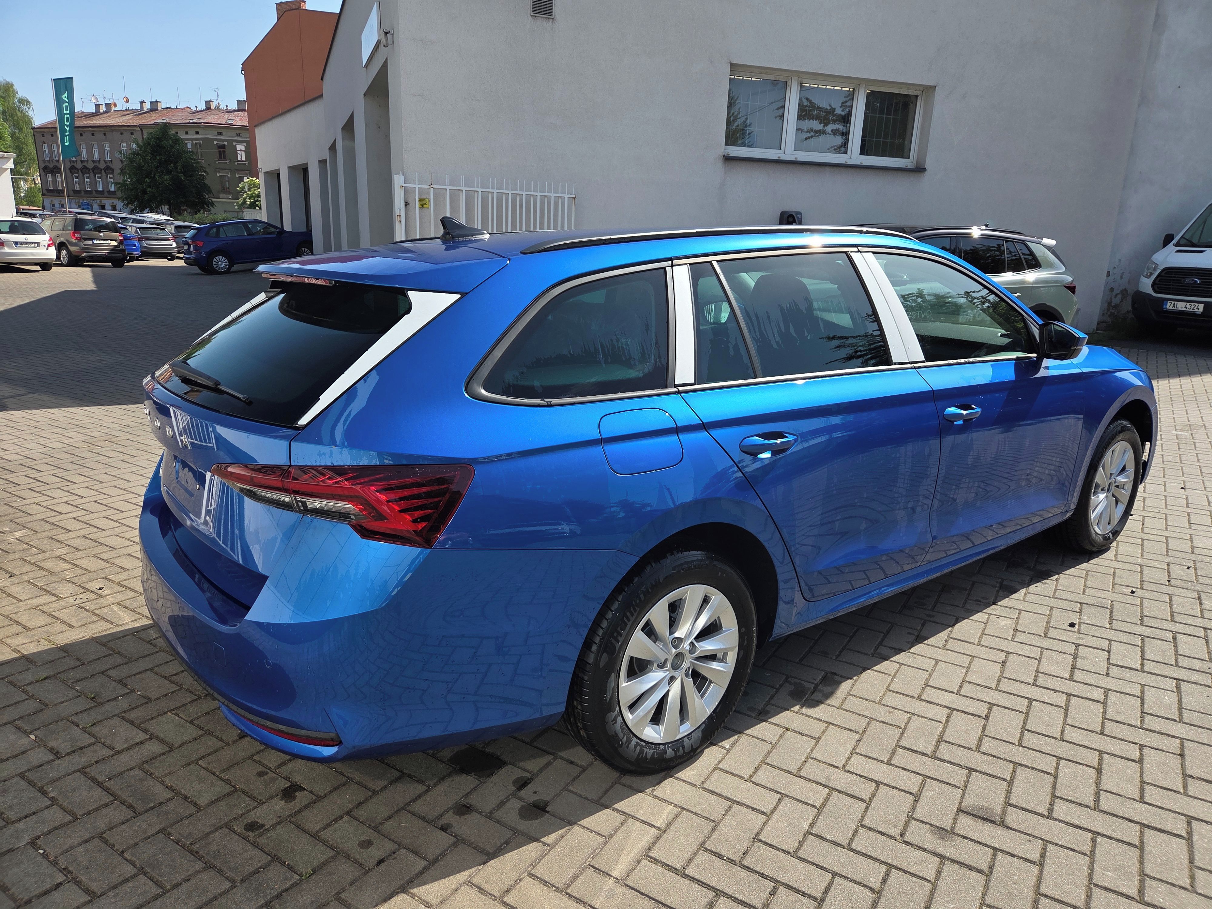 Škoda Octavia, Combi Select 1,5TSI 85kw 6man - fotka 3