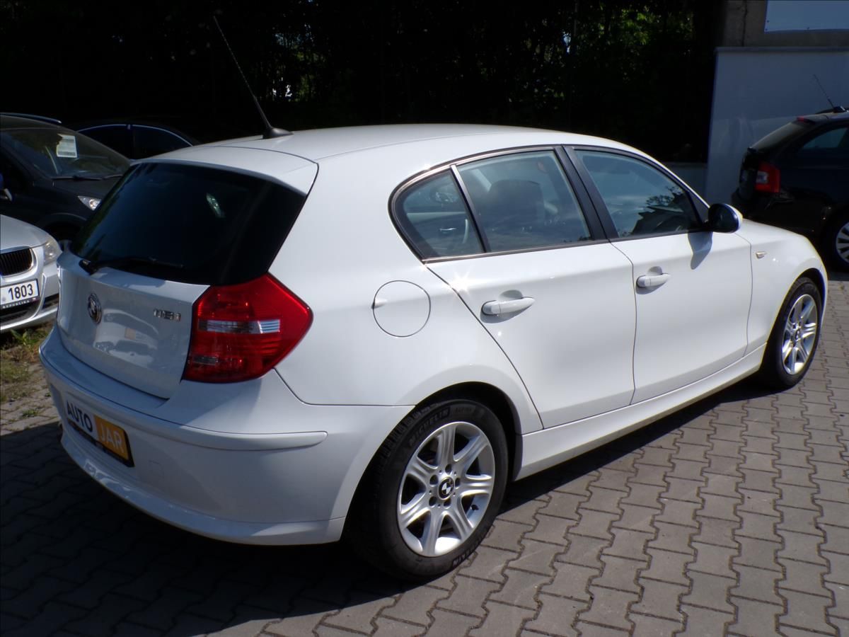 BMW Řada 1, 1,6 116i  KLIMATIZACE - fotka 4