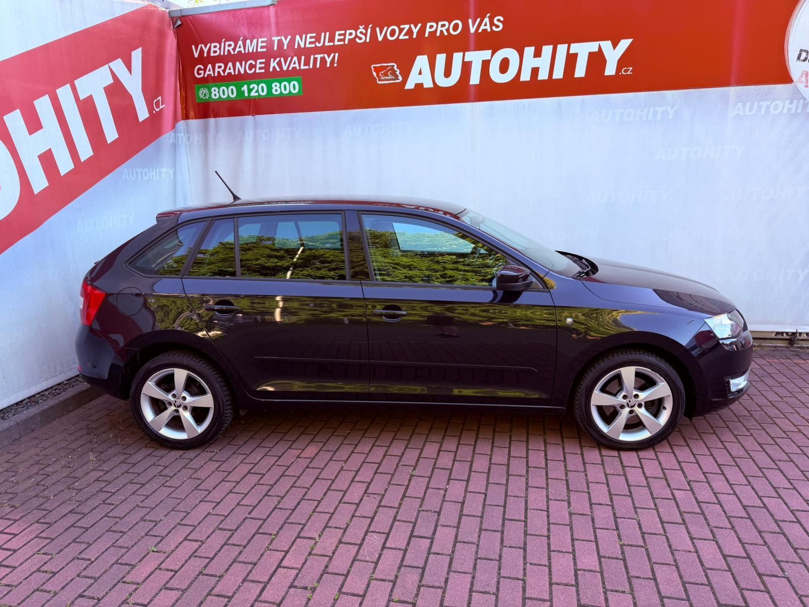 Škoda Rapid, 1.4 TSi Elegance DSG Spaceback - fotka 5