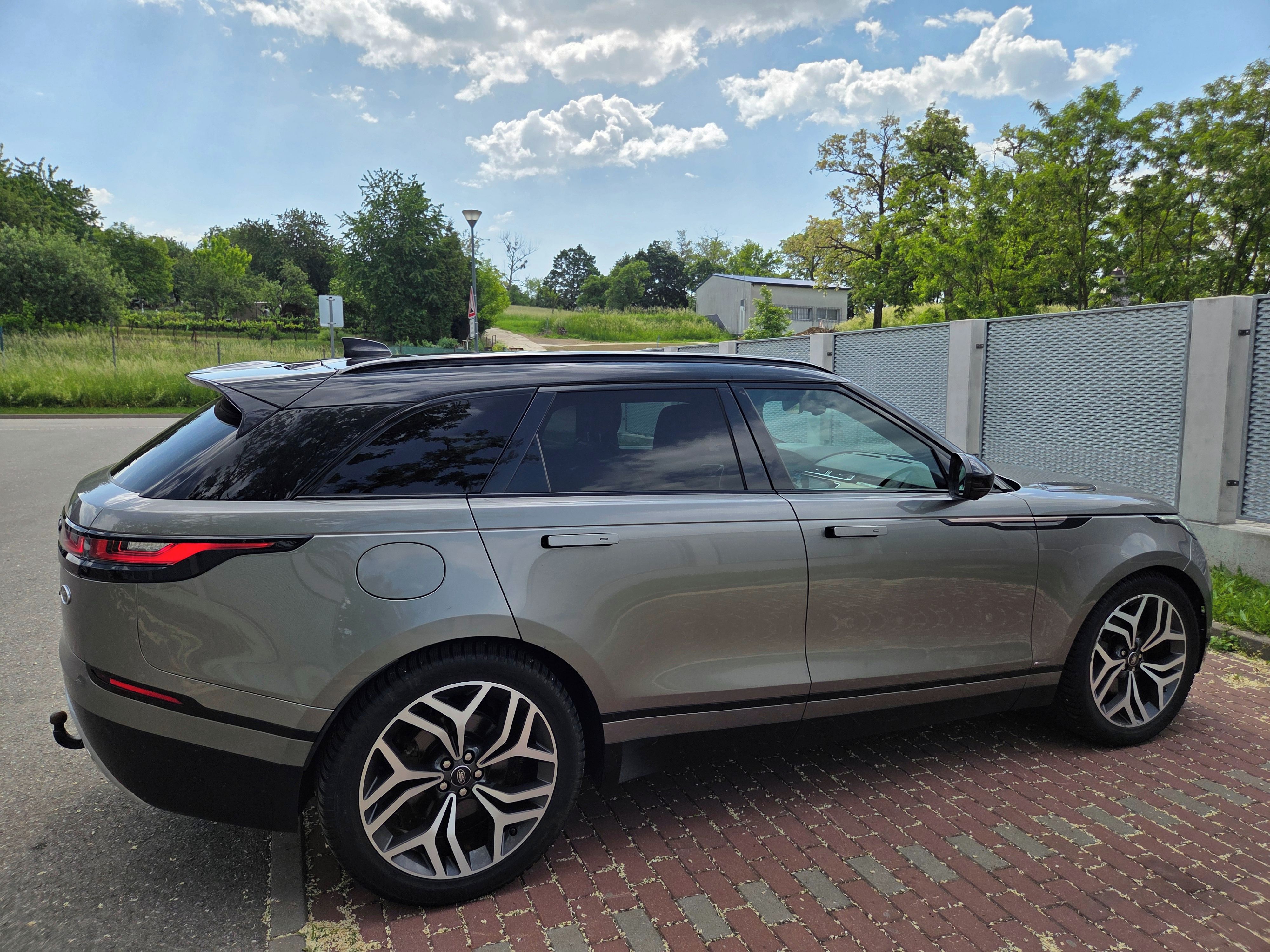 Land Rover Range Rover Velar - fotka 2