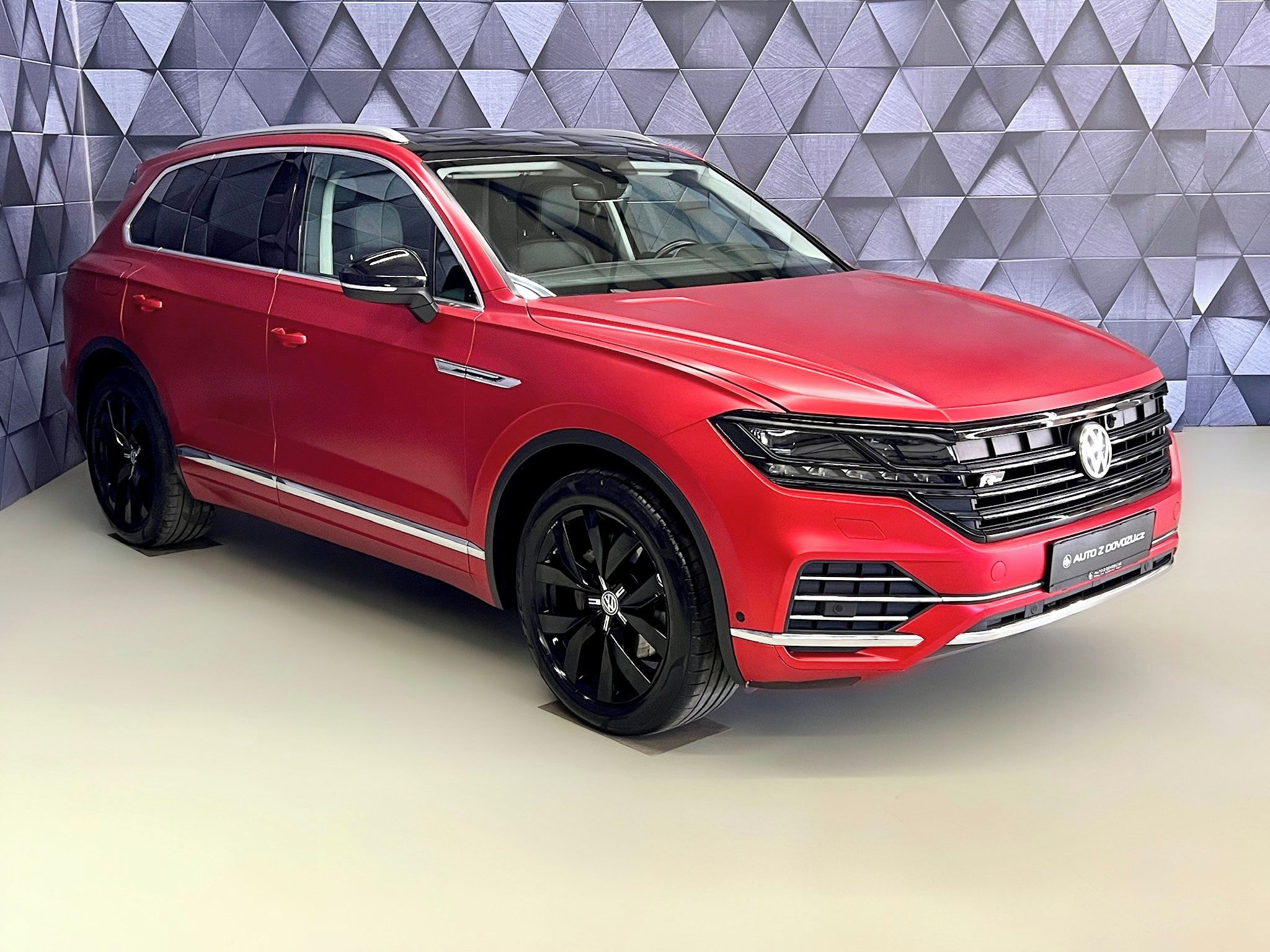 Volkswagen Touareg, 3.0TDI 4MOTION R-LINE, MASÁŽE, - fotka 4