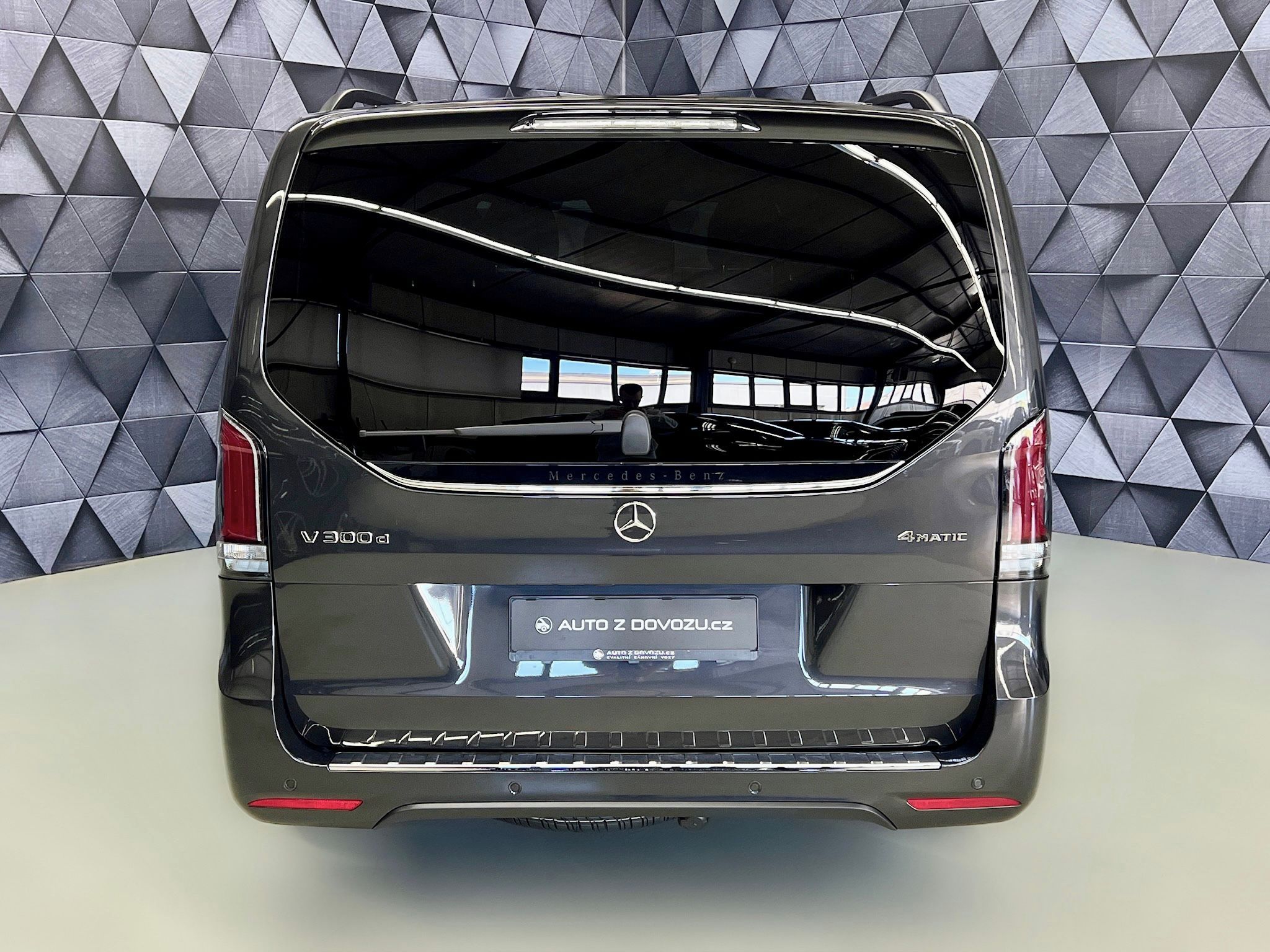 Mercedes-Benz Třídy V, d 4MATIC AMG EXCLUSIVE LONG, A - fotka 5