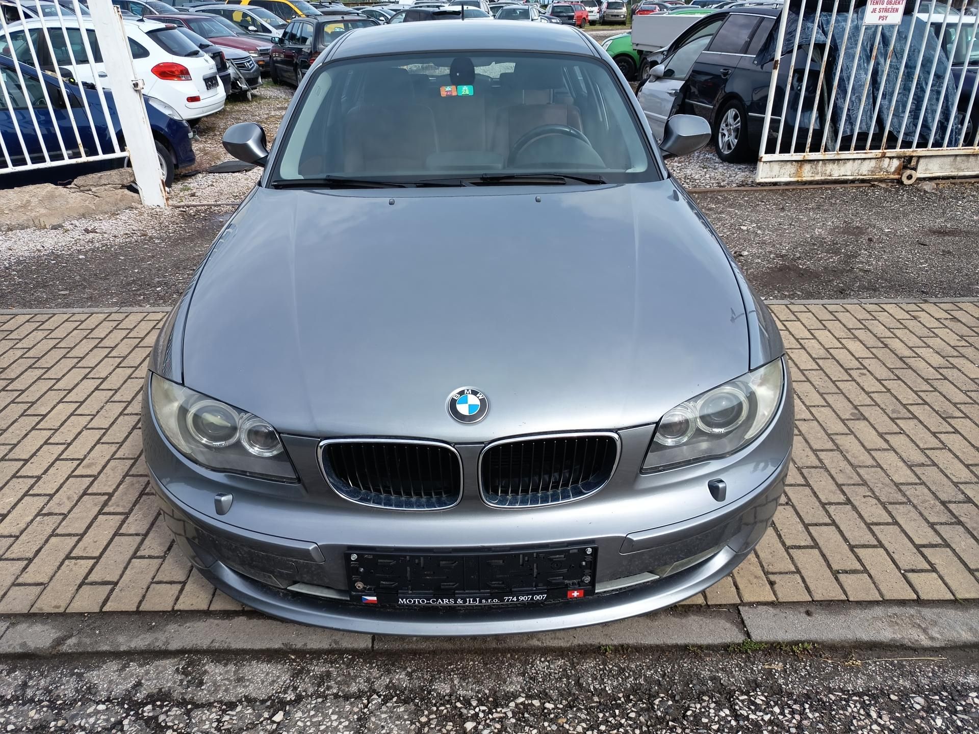 BMW Řada 1, 2.0i 105kw - fotka 5