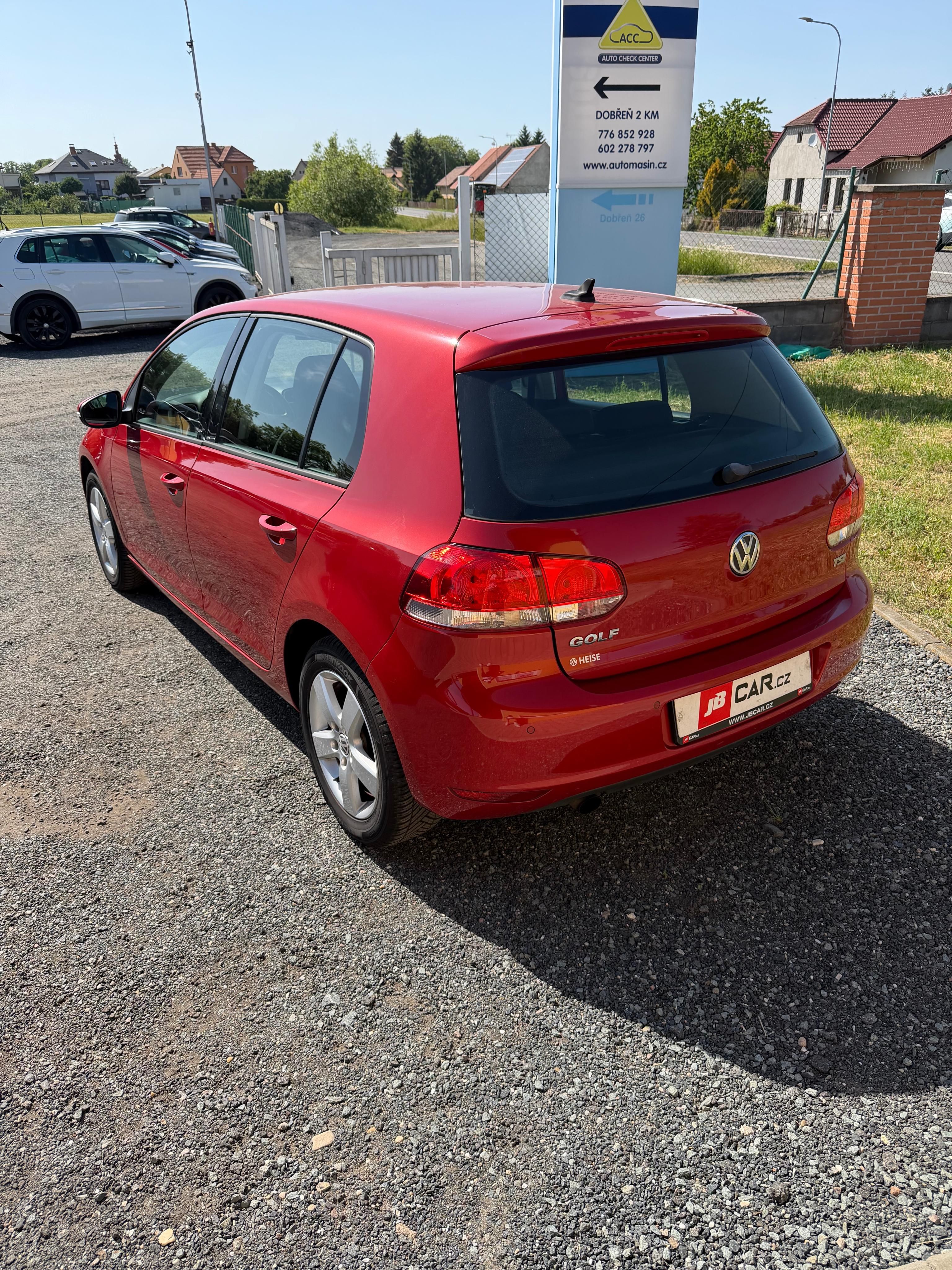 Volkswagen Golf, 1.2 TSI 77 kW NAVI VÝHŘEV 1.M - fotka 5