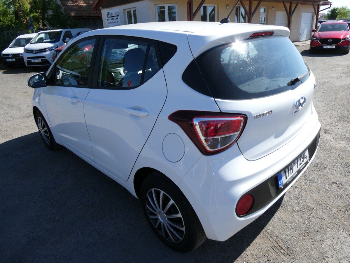 Hyundai i10, 1,0 i Family, 2 x kola,klima - fotka 6