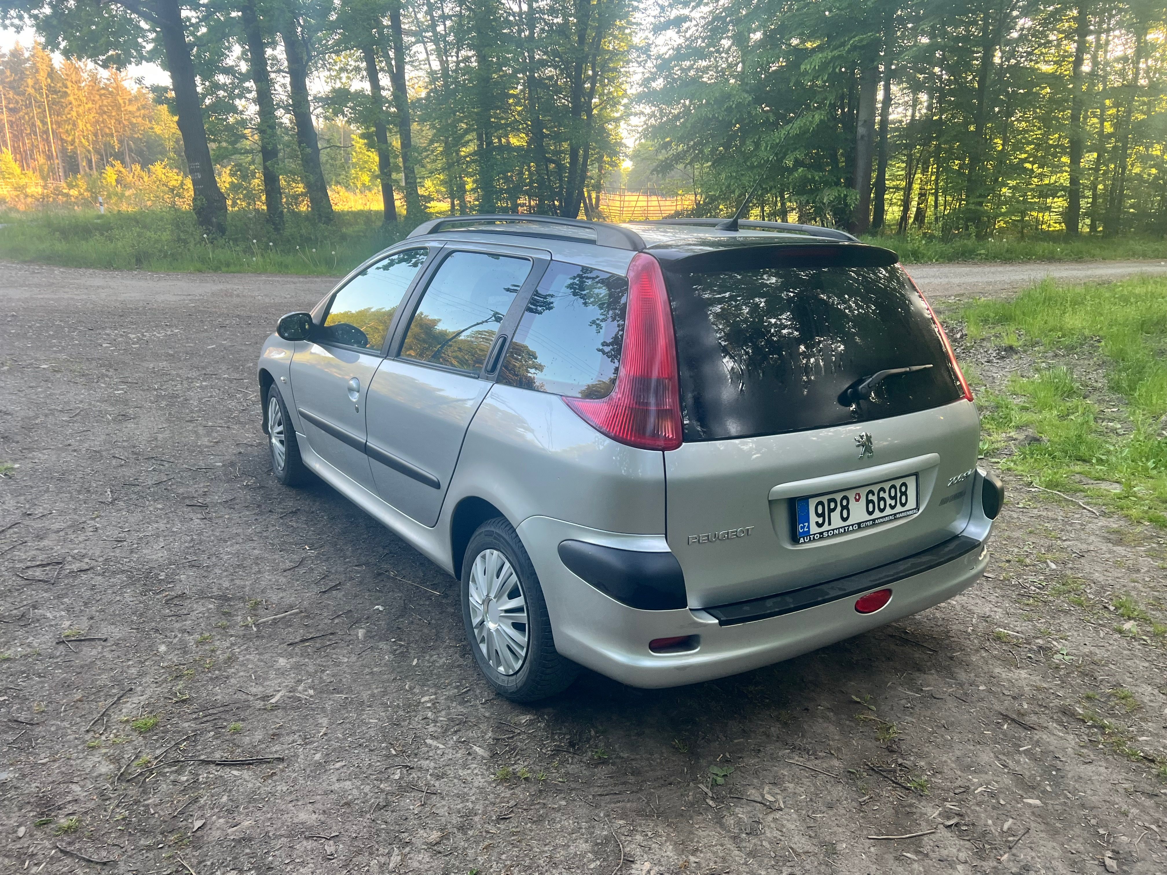 Peugeot 206, Peugeot 206 SW 1,4 75tis km - fotka 5
