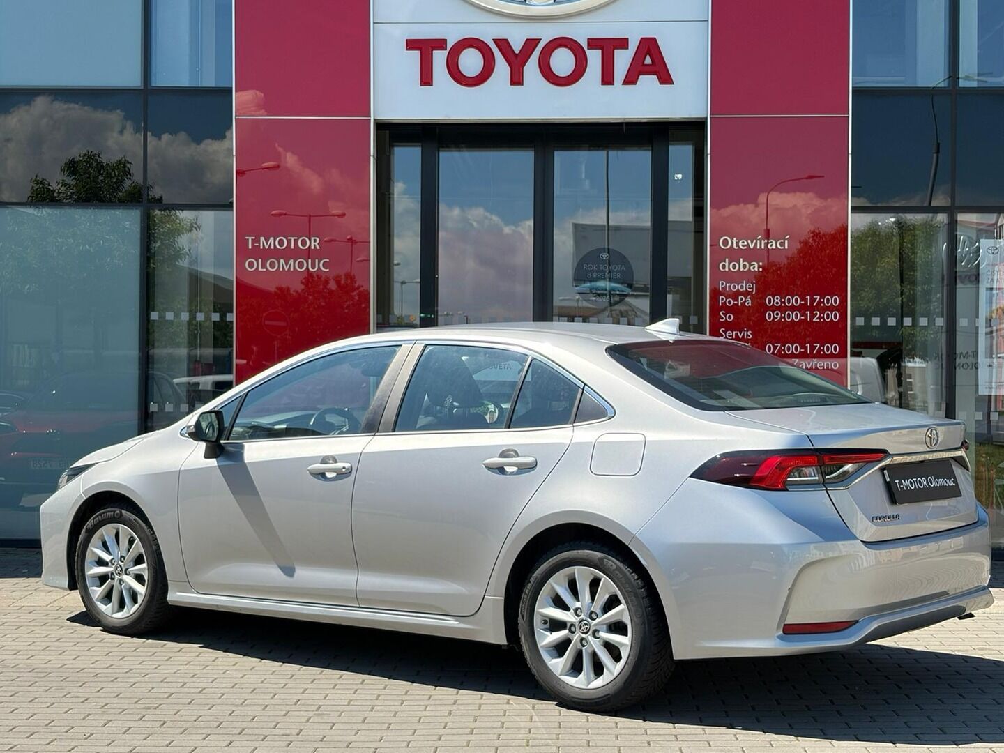 Toyota Corolla, 1.5 Comfort - fotka 2