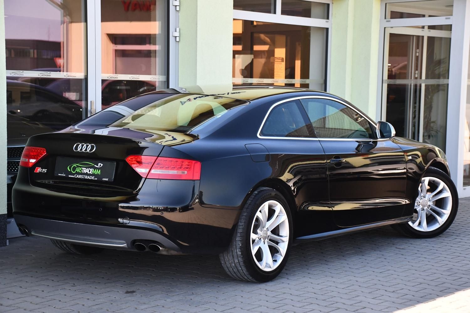 Audi S5, 4.2FSI V8 MANUÁL QUATTRO - fotka 4