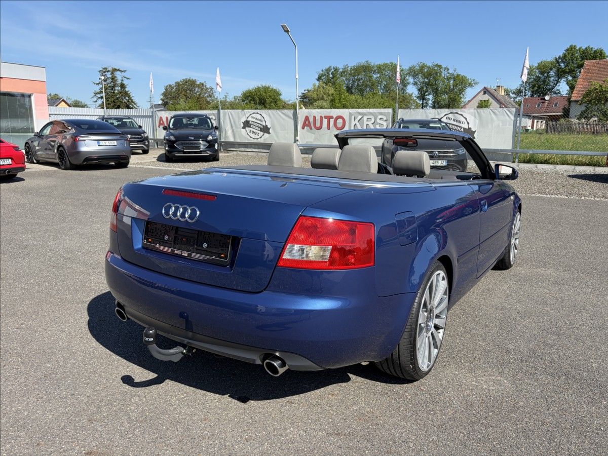 Audi A4, 3,0 i V6 162KW, el. střecha,Xe - fotka 4