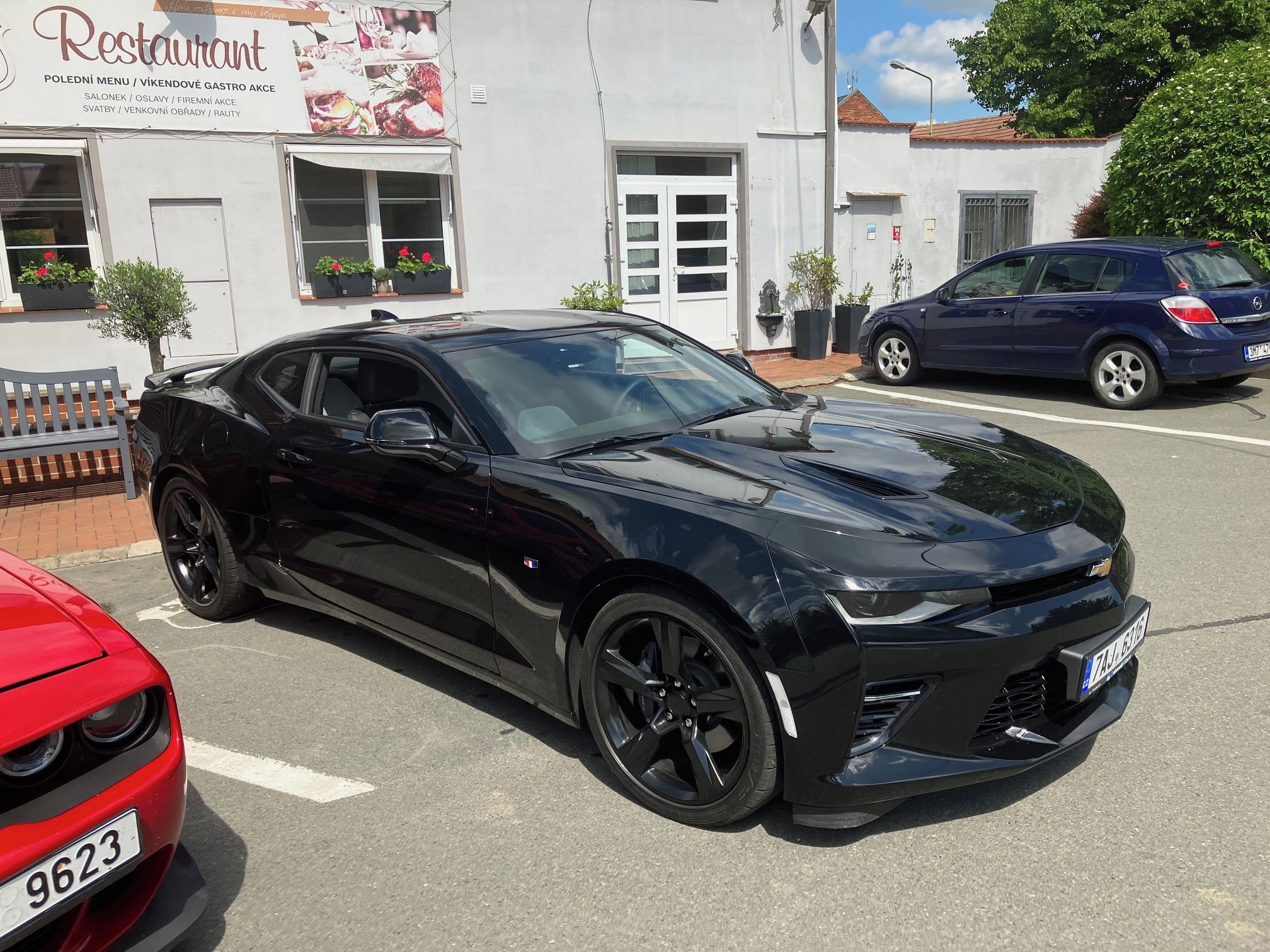 Chevrolet Camaro, CAMARO 6,2 jako nové - fotka 2