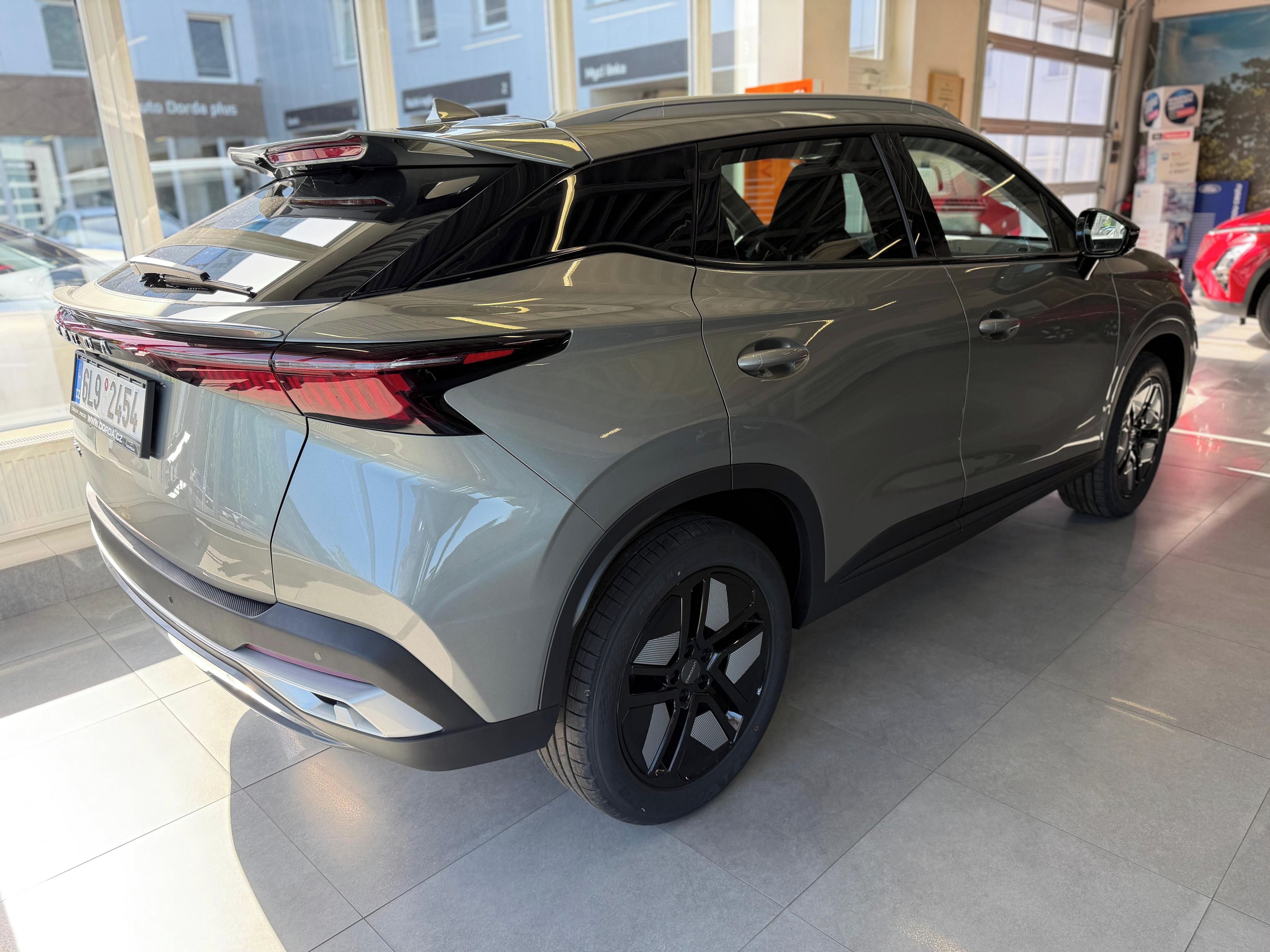 Omoda 5, 1.6 T 108 kW Premium A/T - fotka 2