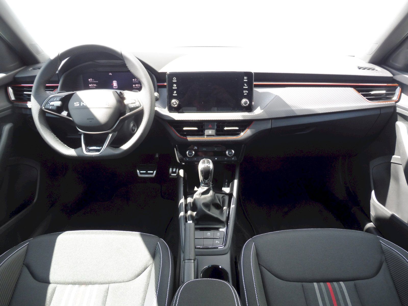 Škoda Kamiq, Monte Carlo 1,0 TSI 85kW DSG - fotka 5