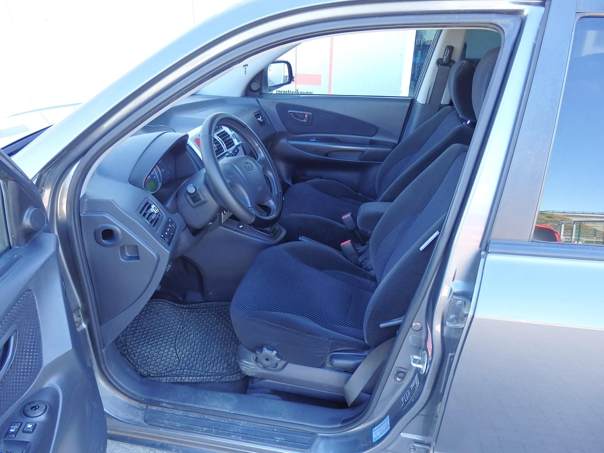 Hyundai Tucson, 2,0i 104kW LPG, + SADA - fotka 6