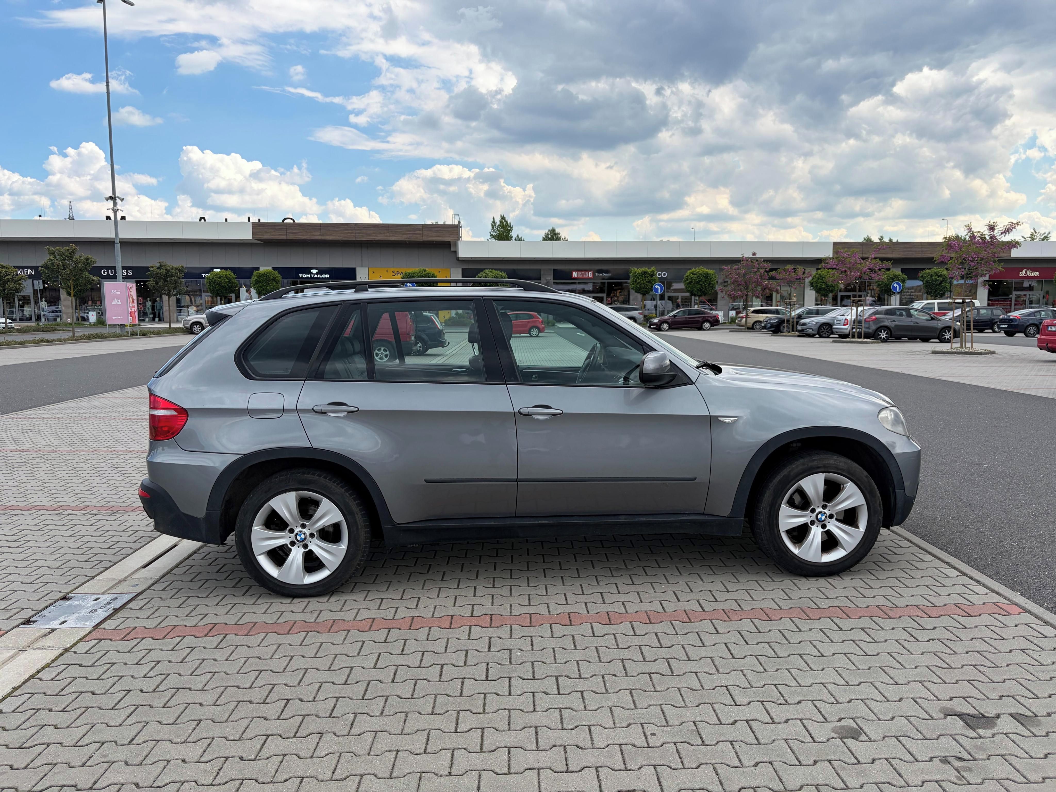 BMW X5, 35d 210 kw XD panorama TZ kůže - fotka 2